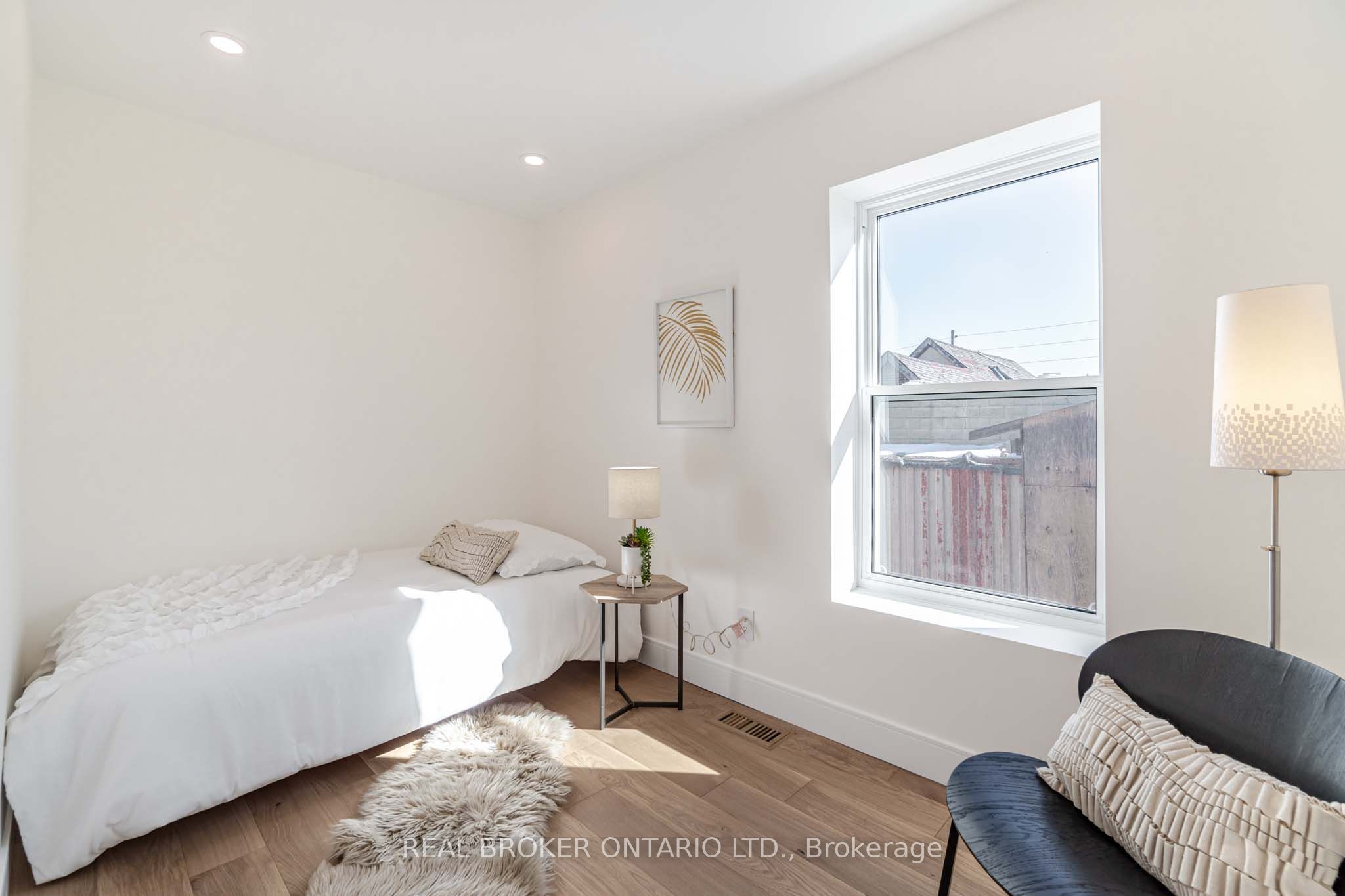 120 Wiltshire Avenue Property Photo 21
