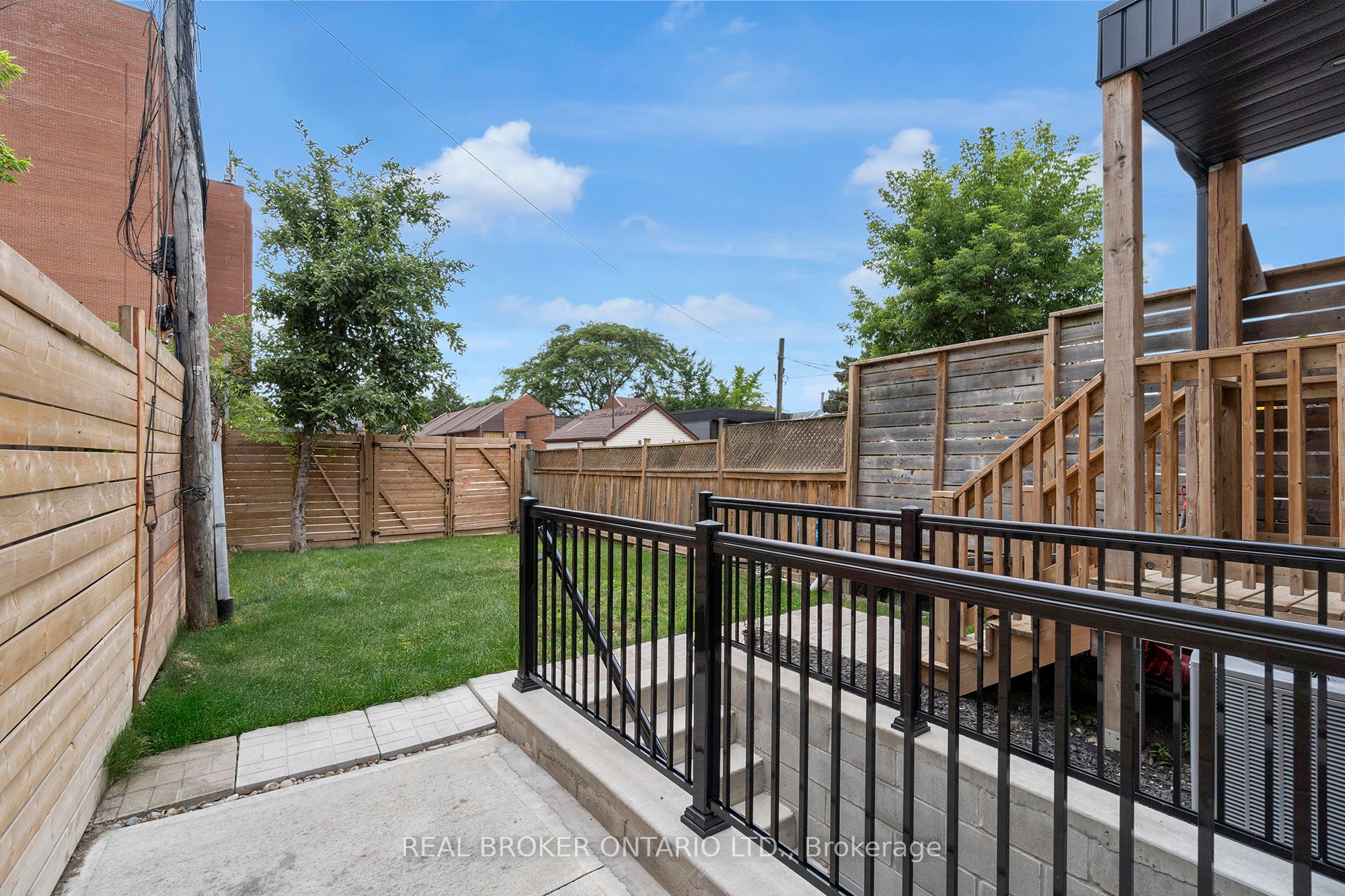 120 Wiltshire Avenue Property Photo 30