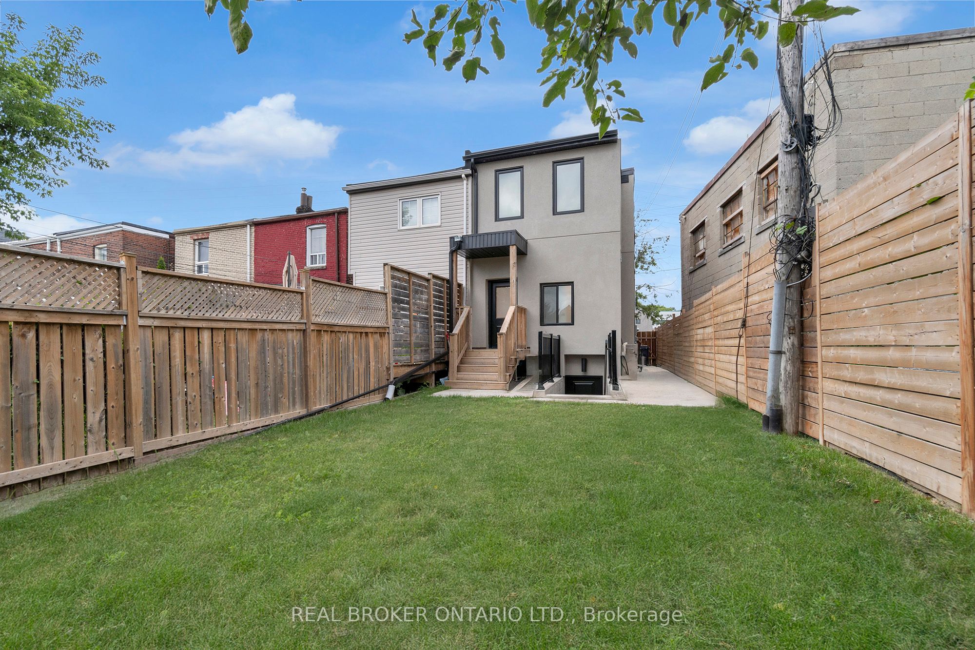 120 Wiltshire Avenue Property Photo 32