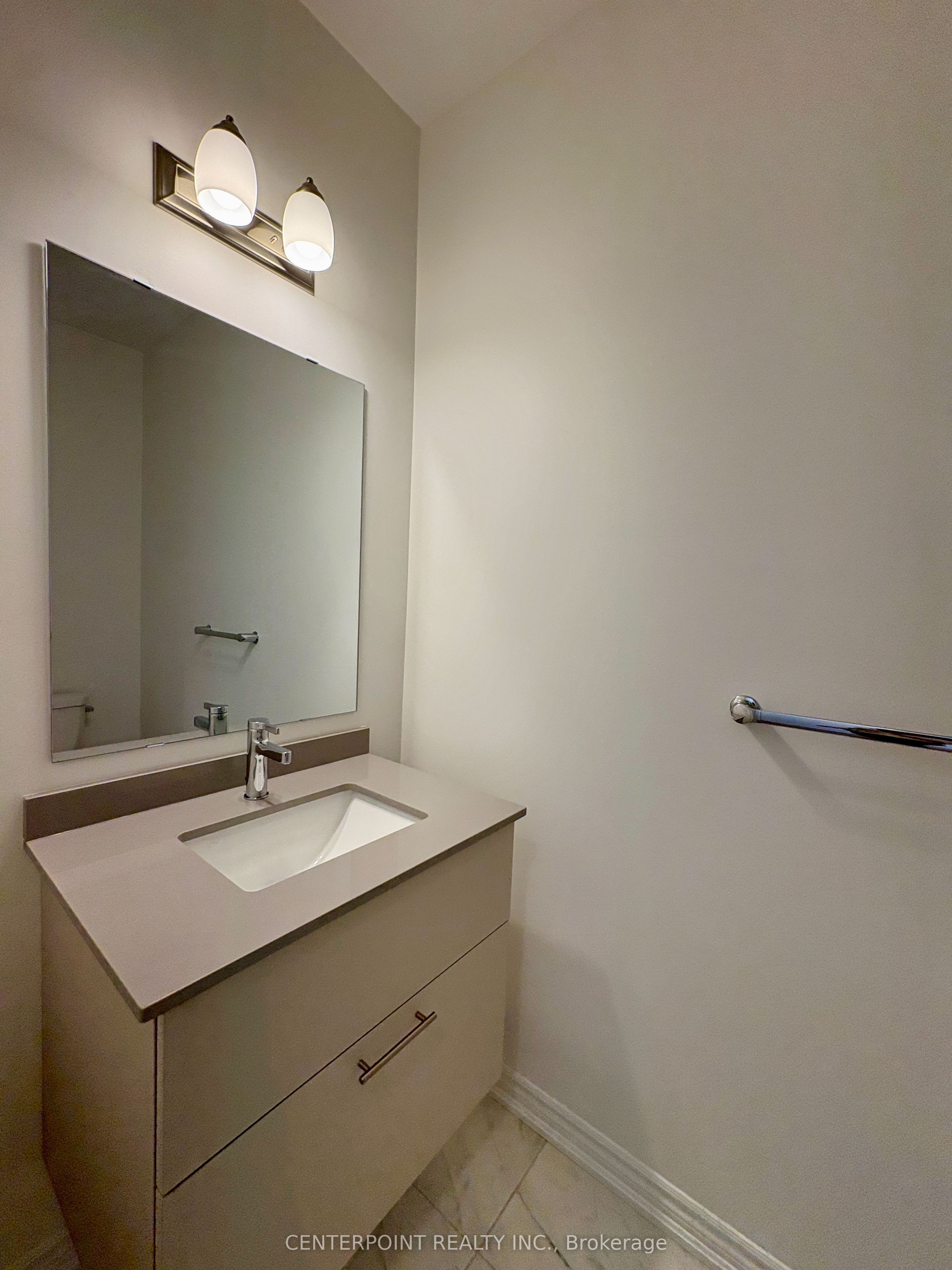 3084 Harvard Gardens Property Photo 3