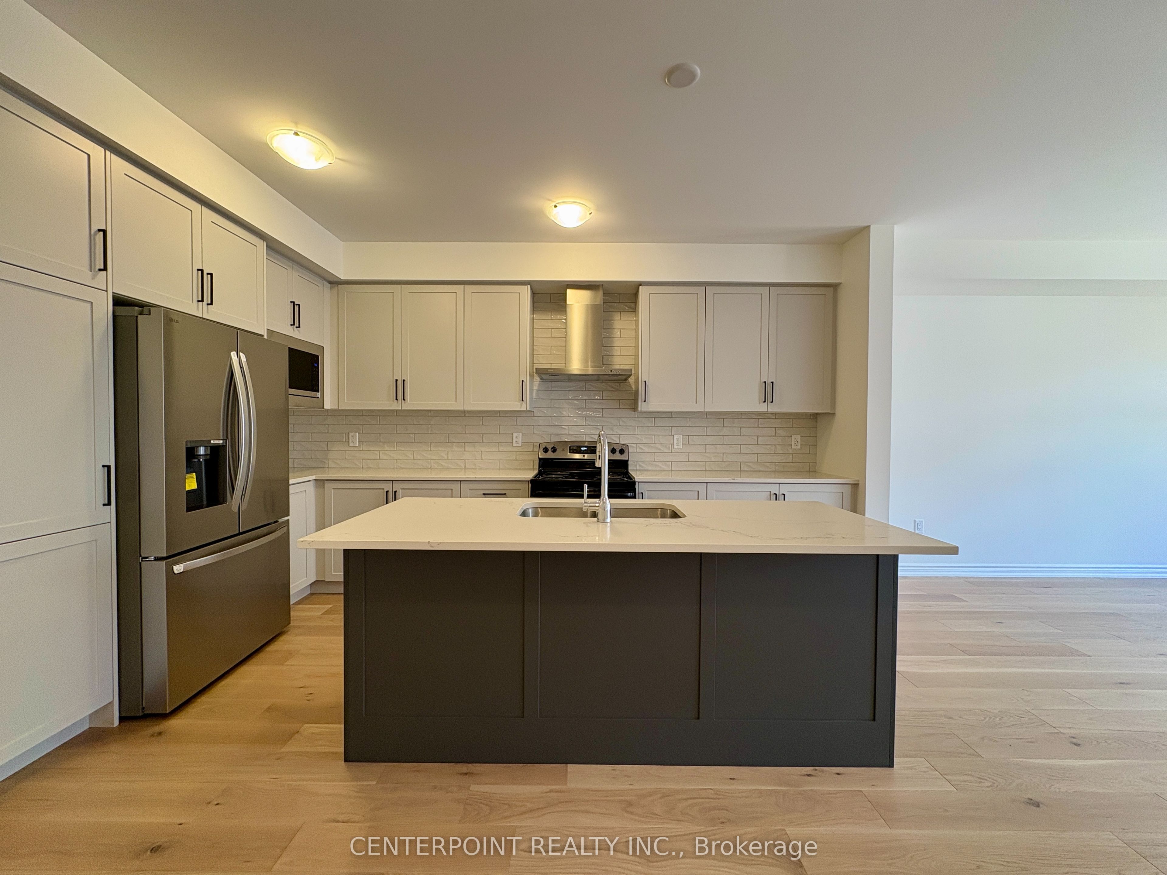3084 Harvard Gardens Property Photo 6