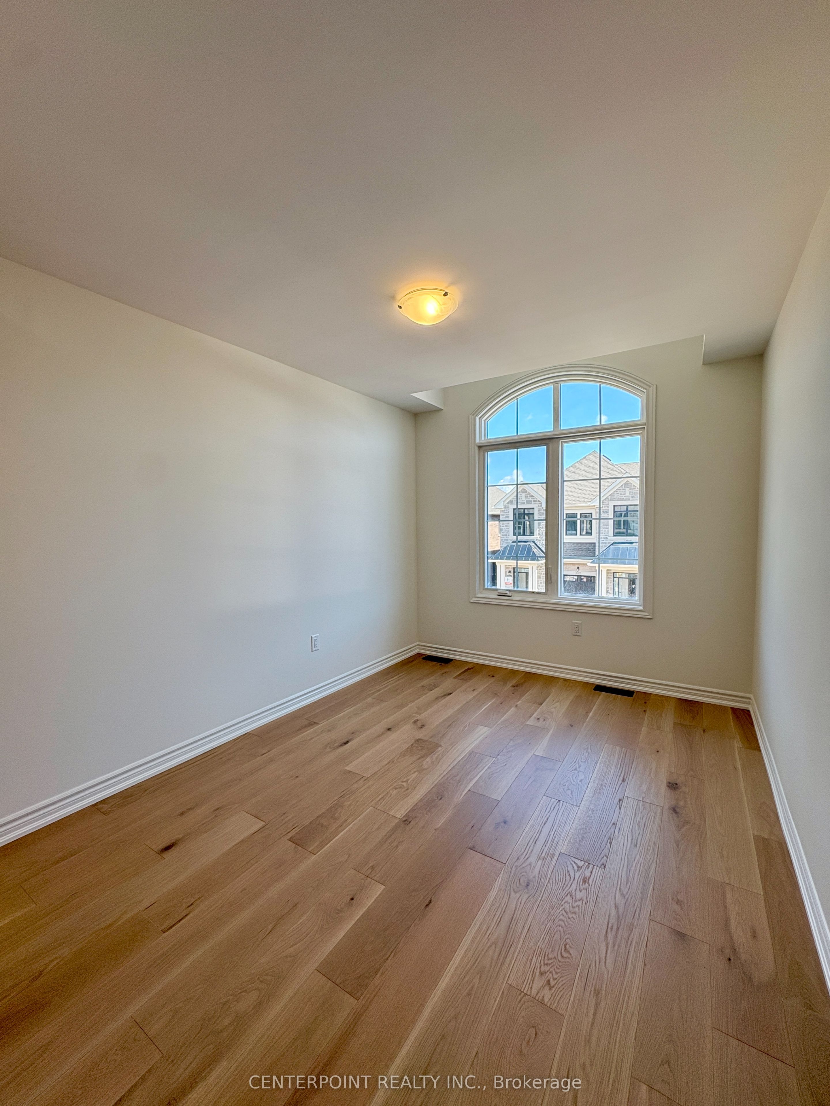 3084 Harvard Gardens Property Photo 8