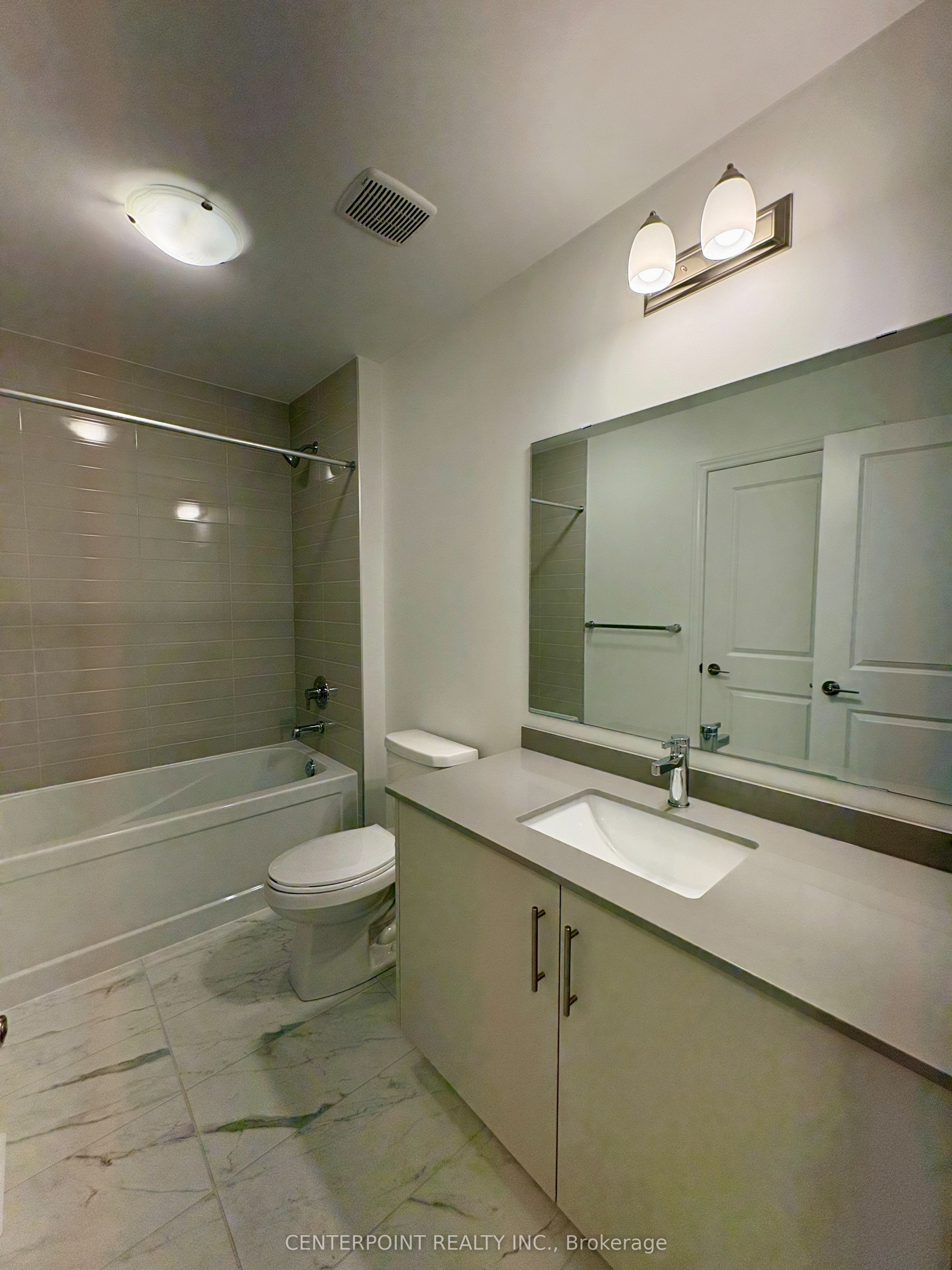 3084 Harvard Gardens Property Photo 10