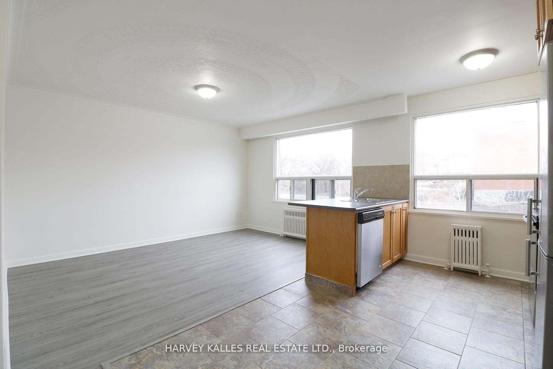 500 Gilbert Avenue 209 Property Photo 1
