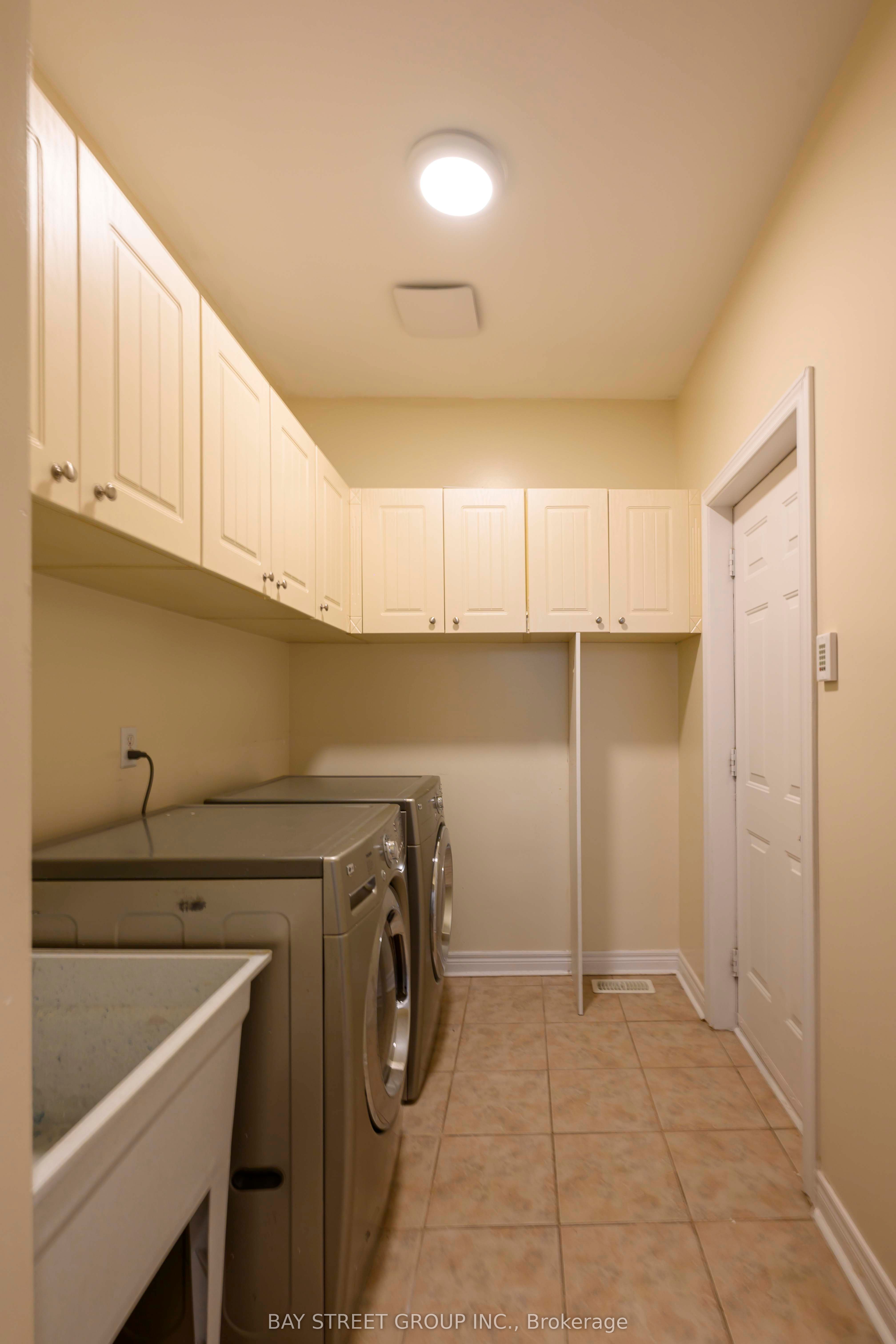 2292 Blue Oak Circle Property Photo 39