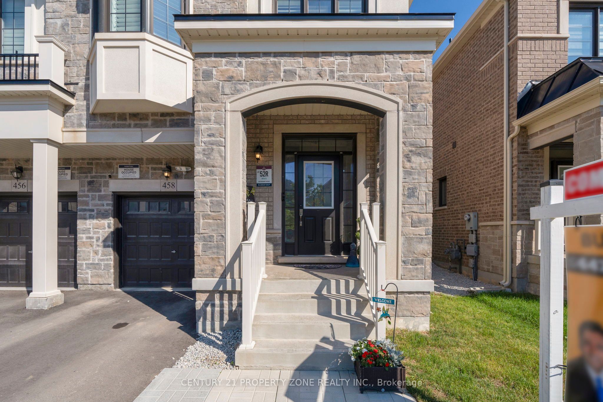 458 Bergamot Avenue Property Photo 2