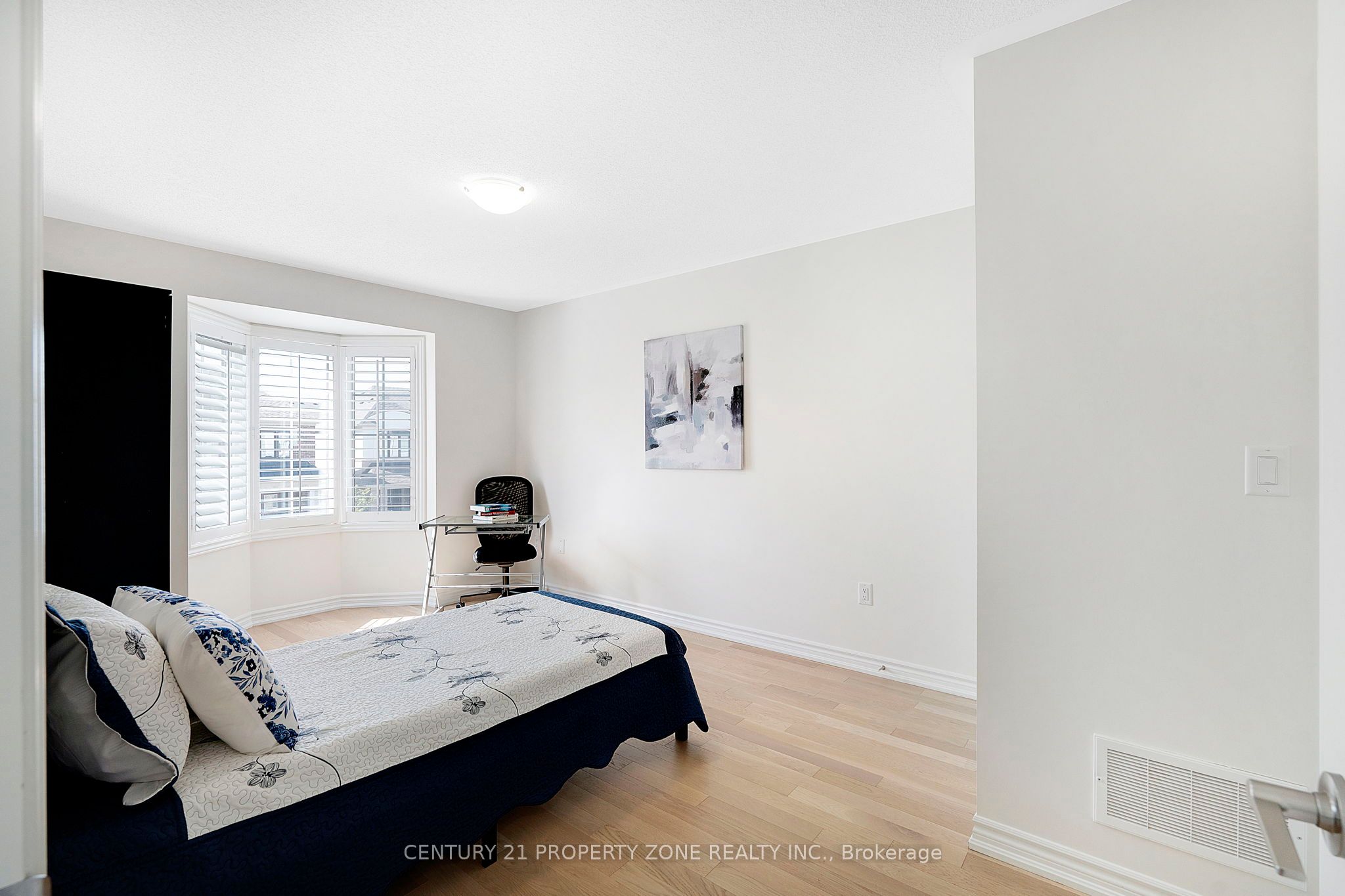 458 Bergamot Avenue Property Photo 17