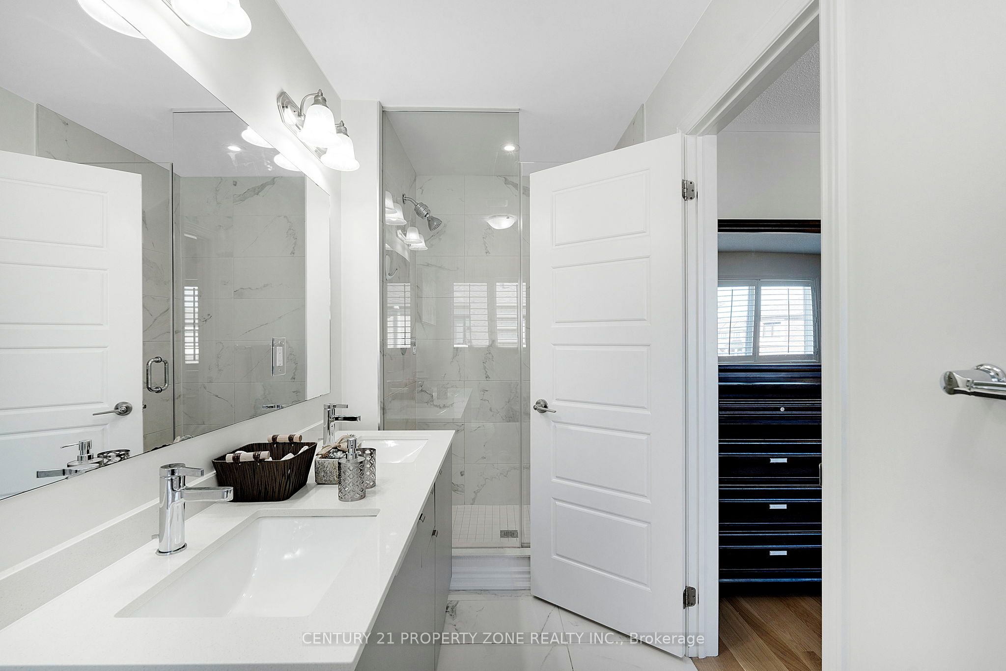 458 Bergamot Avenue Property Photo 21