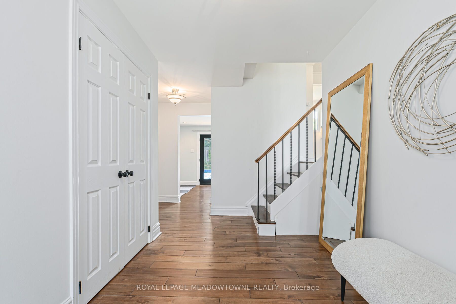 113 Irwin Crescent Property Photo 7