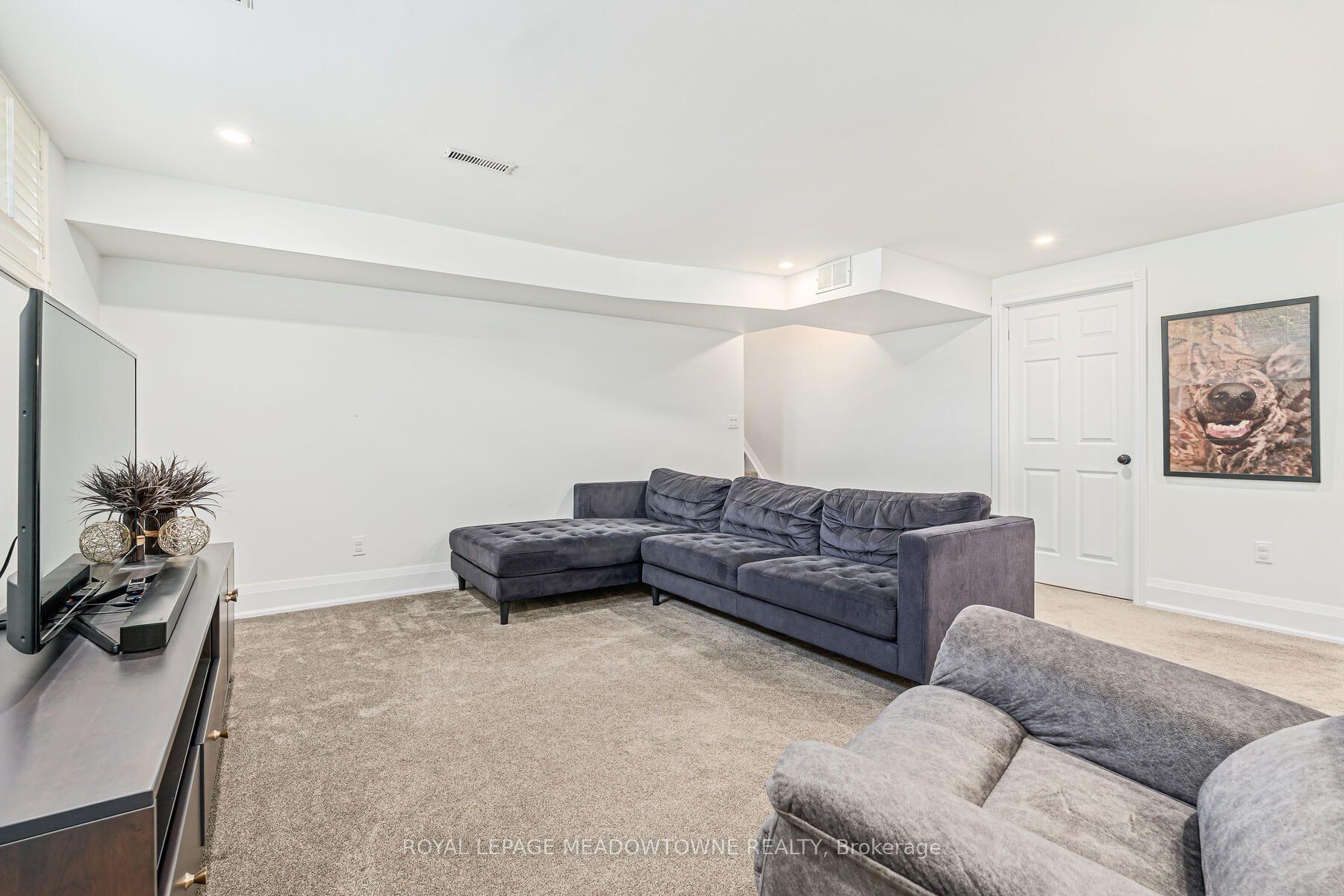 113 Irwin Crescent Property Photo 35