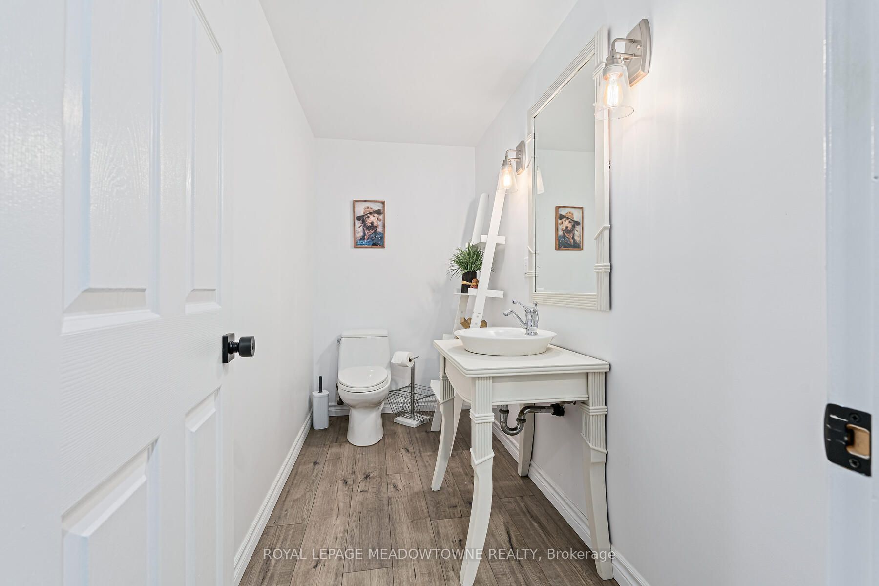 113 Irwin Crescent Property Photo 37