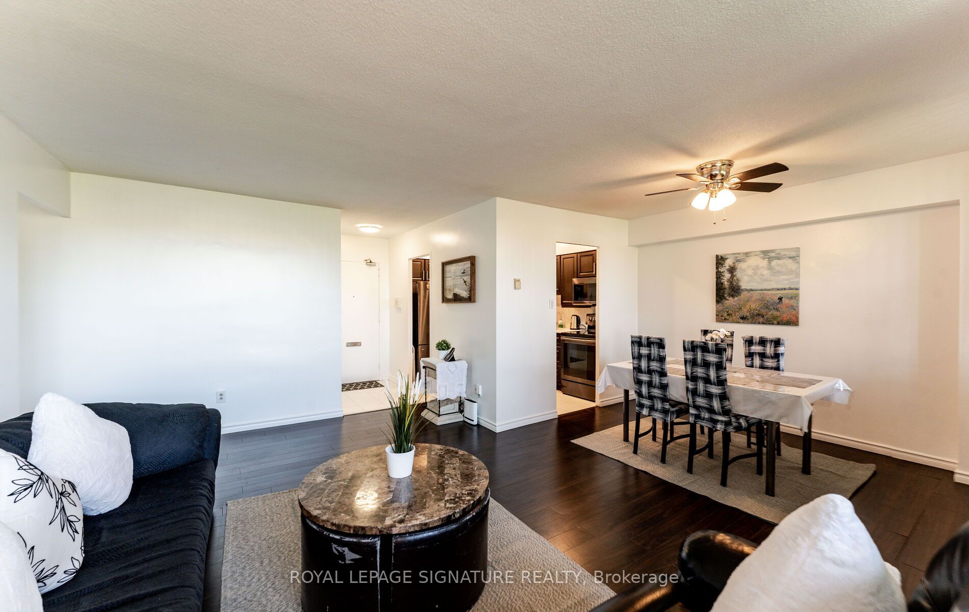 551 The West Mall N/a 620 Property Photo 8