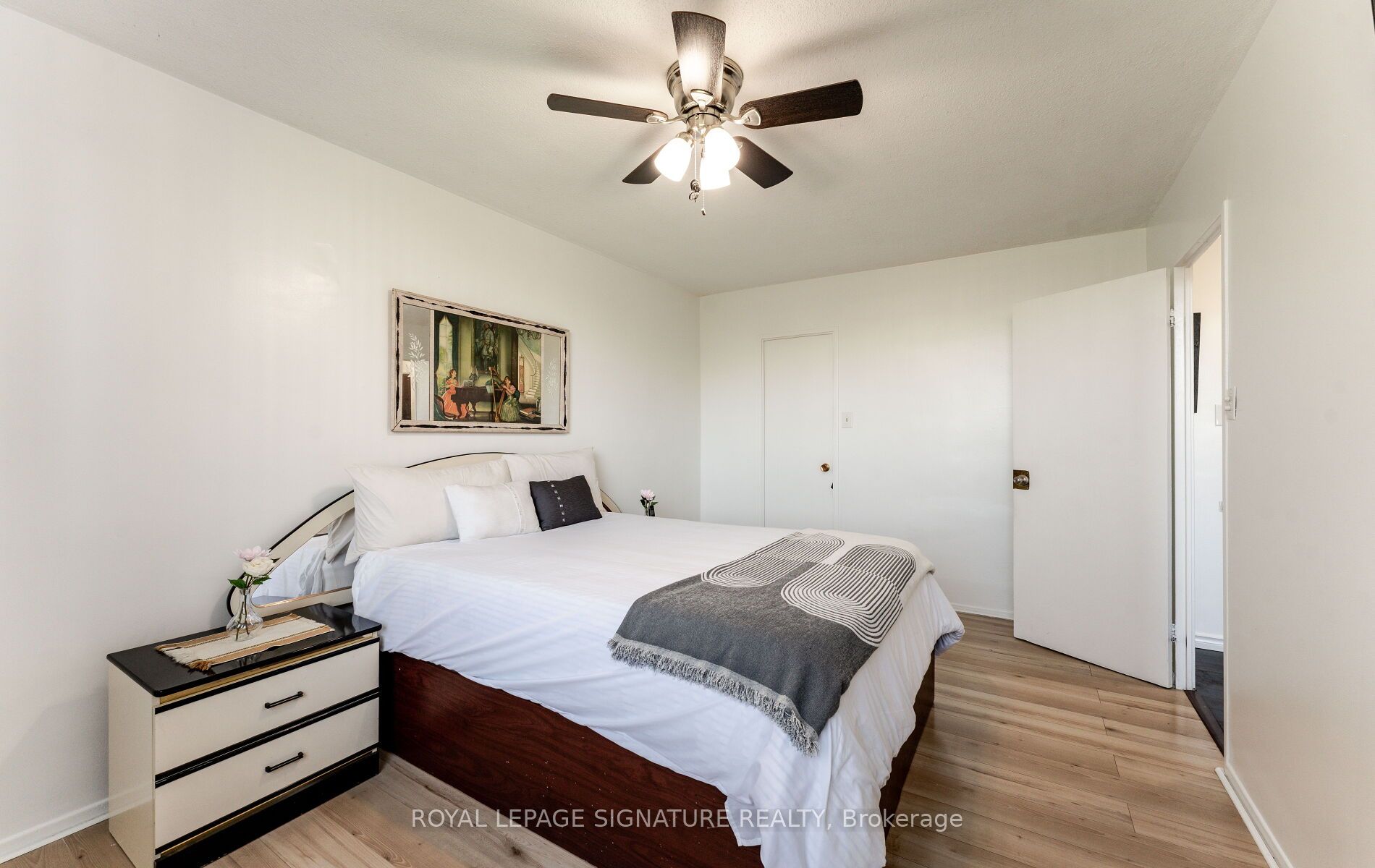 551 The West Mall N/a 620 Property Photo 16