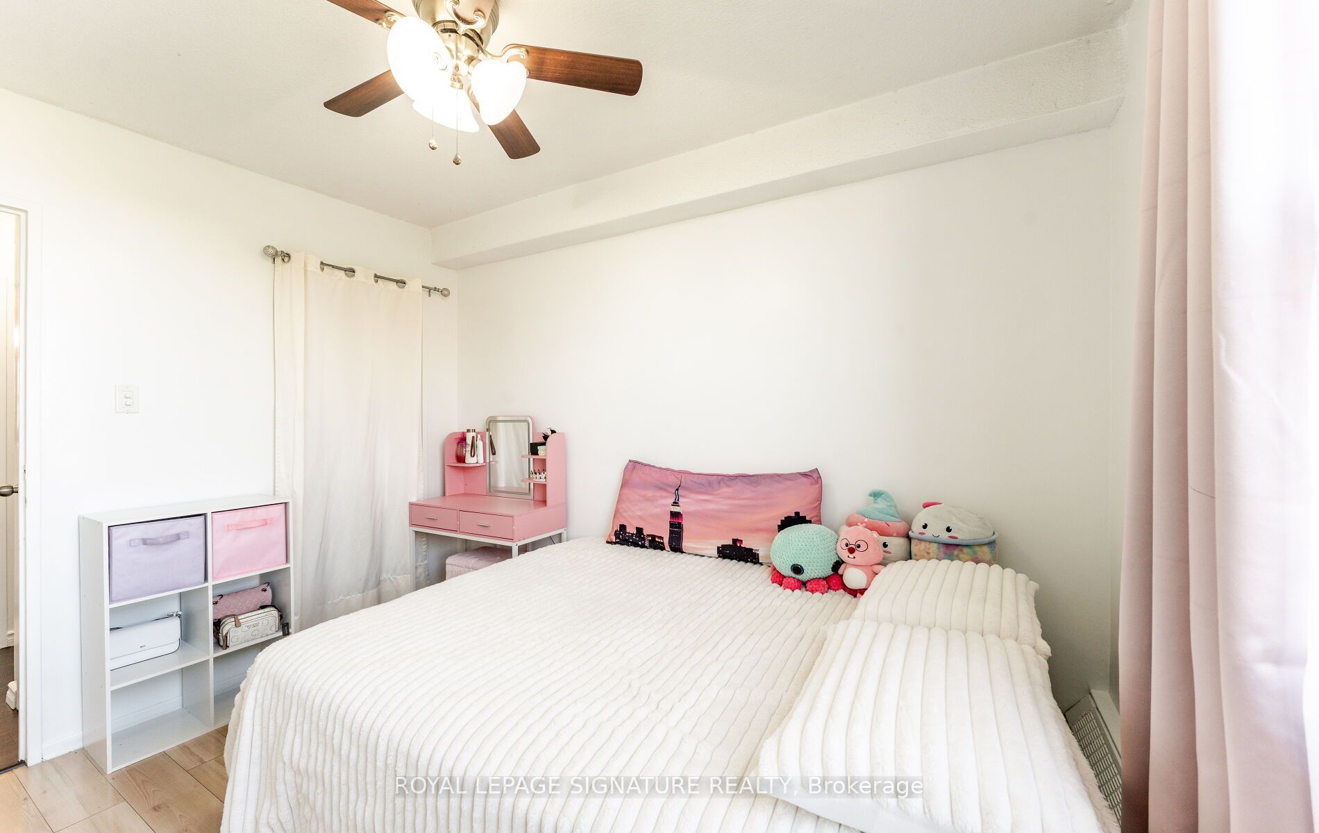 551 The West Mall N/a 620 Property Photo 19