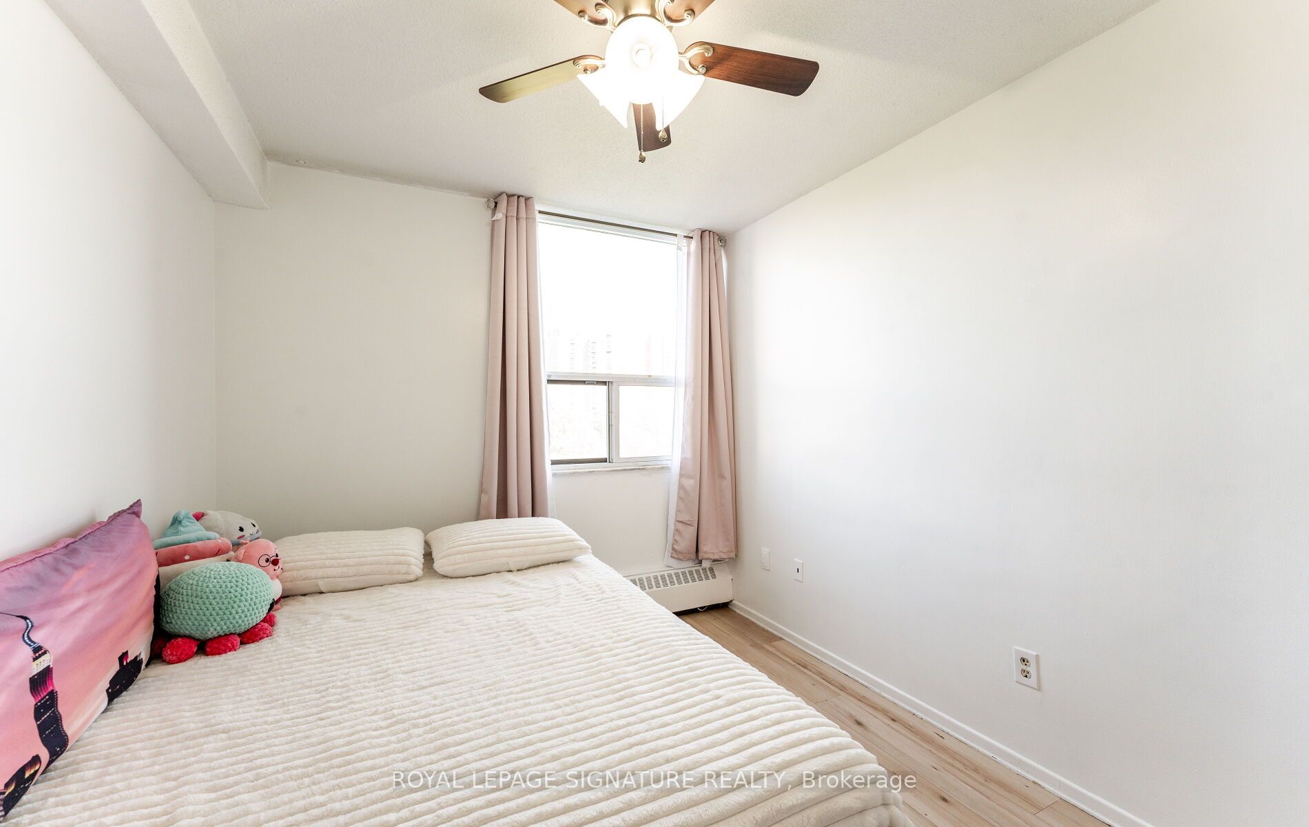 551 The West Mall N/a 620 Property Photo 20