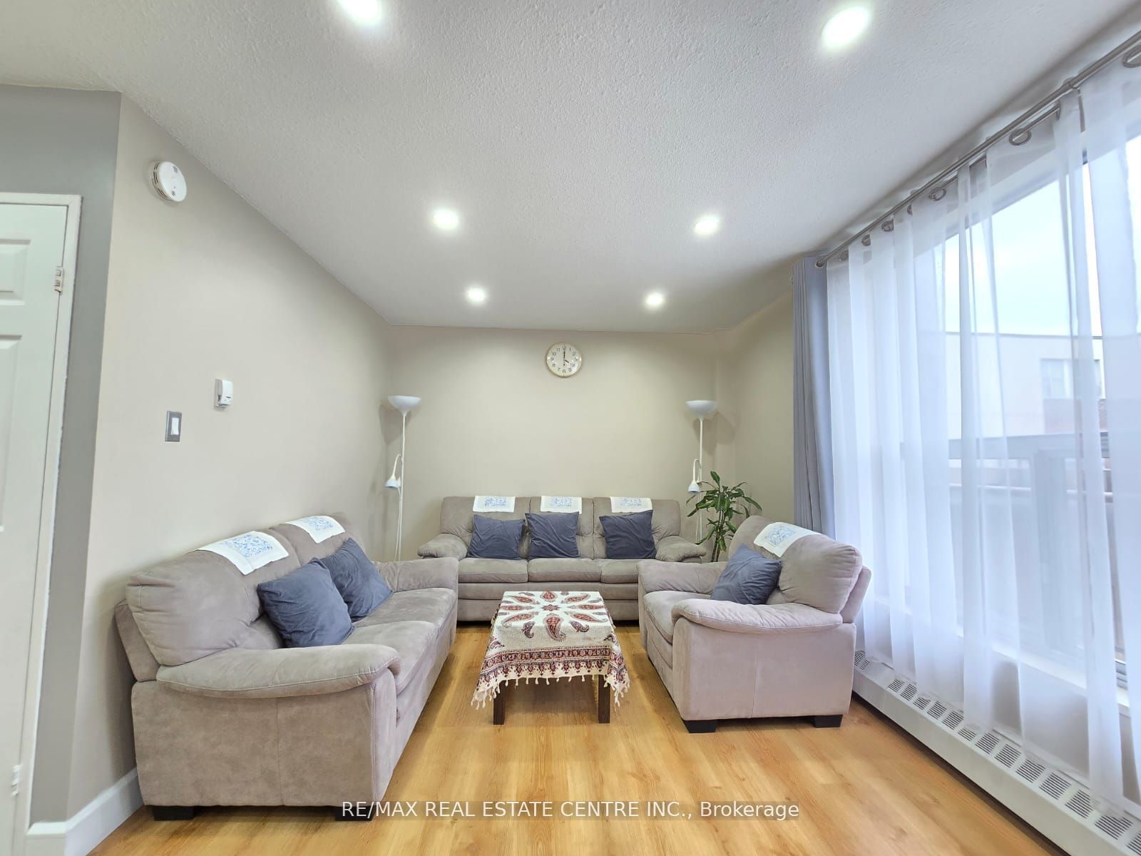 1055 A Forestwood Drive 212 Property Photo 1