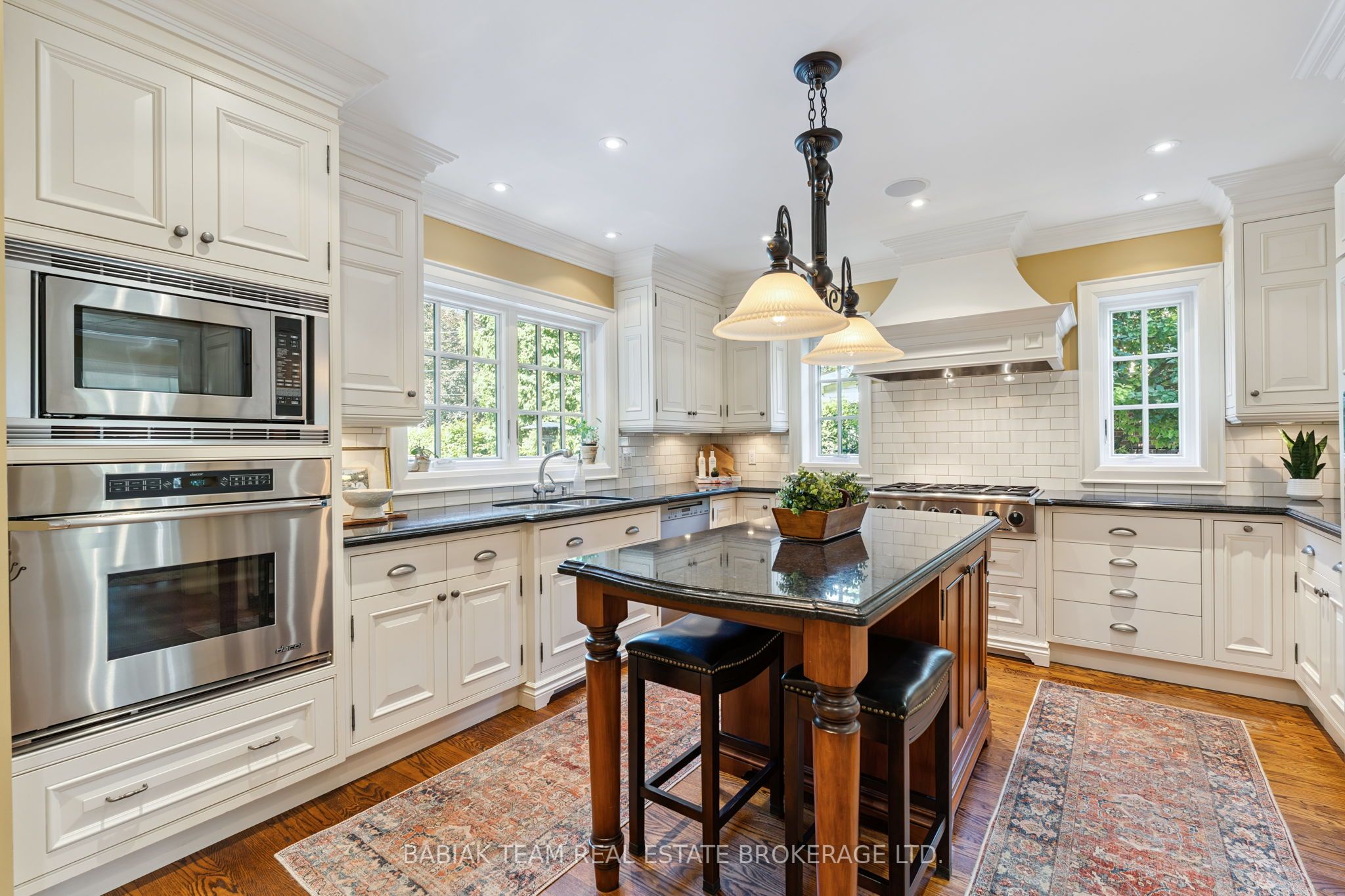 82 Humberview Road Property Photo 11