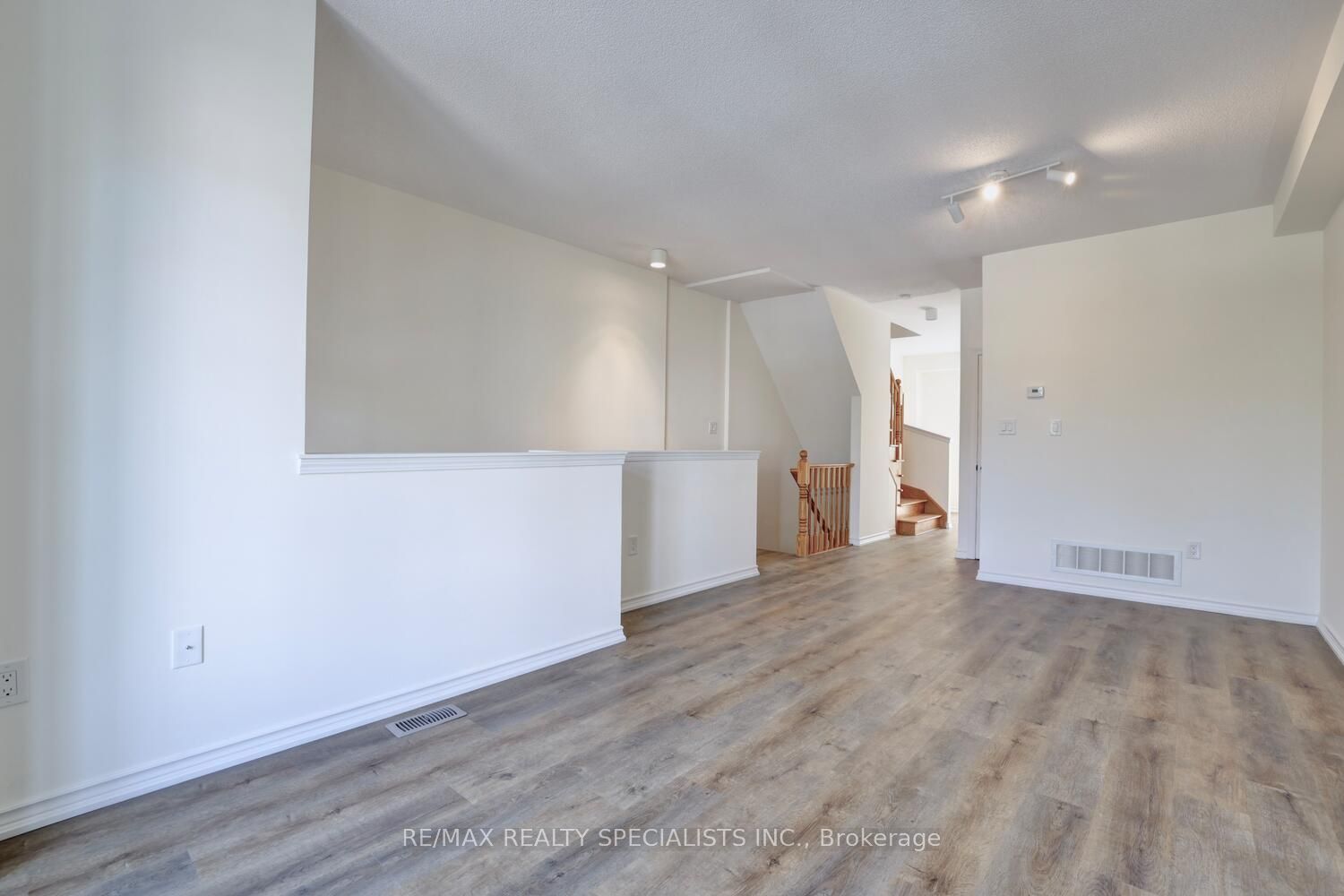 280 Hillcrest Avenue 37 Property Photo 4