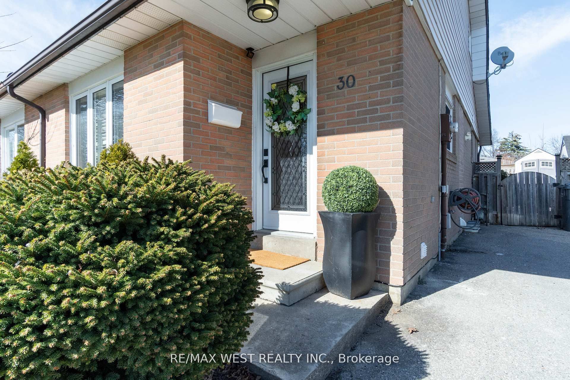 30 Tindale Rd Property Photo 1