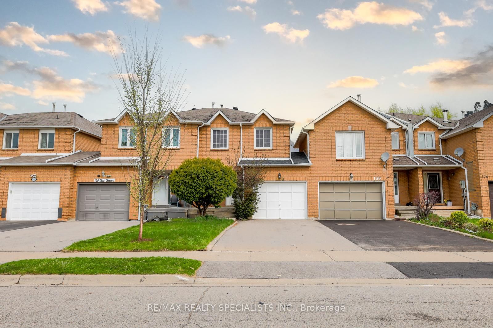 128 TOBA Crescent N Property Photo 1