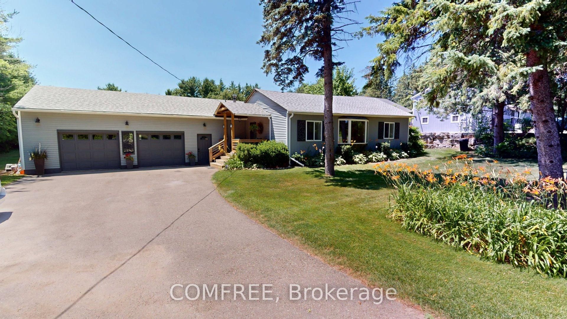 11022 Fifth Line Property Photo 1