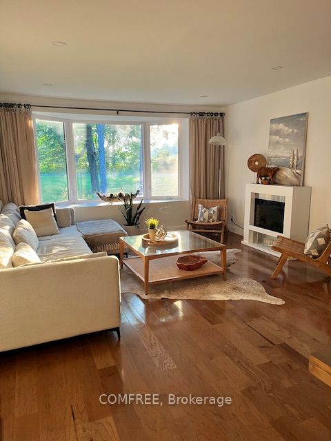 11022 Fifth Line Property Photo 5