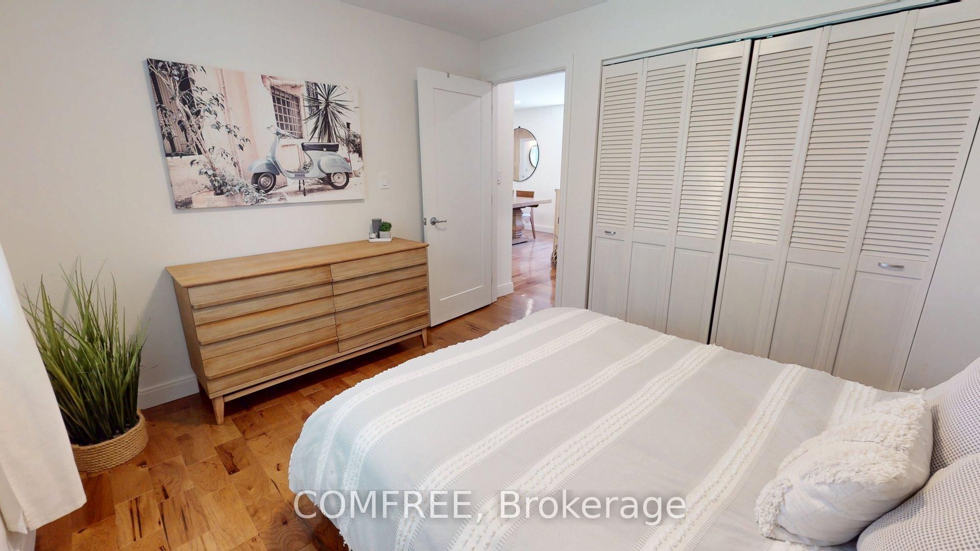 11022 Fifth Line Property Photo 11