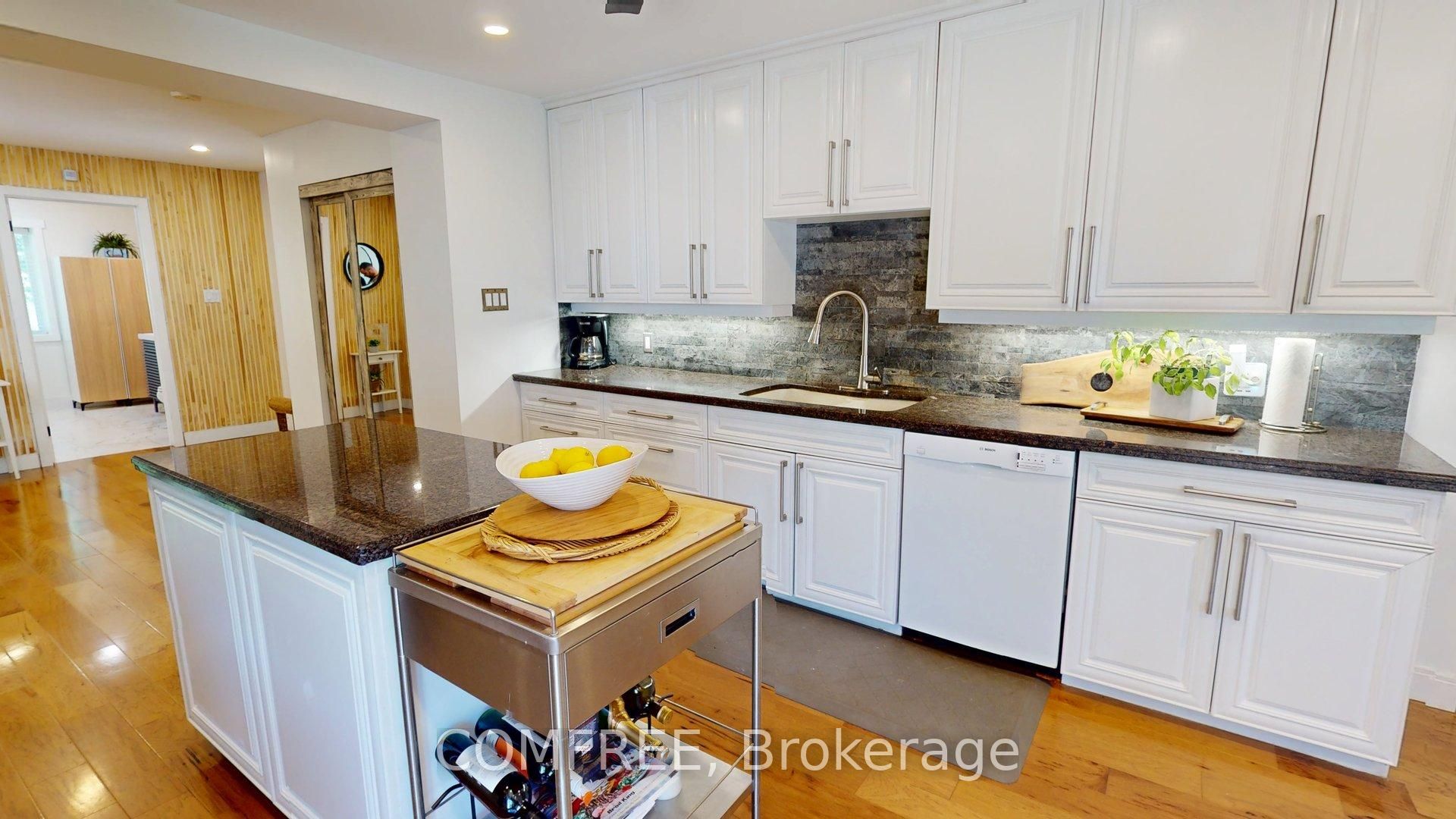 11022 Fifth Line Property Photo 20
