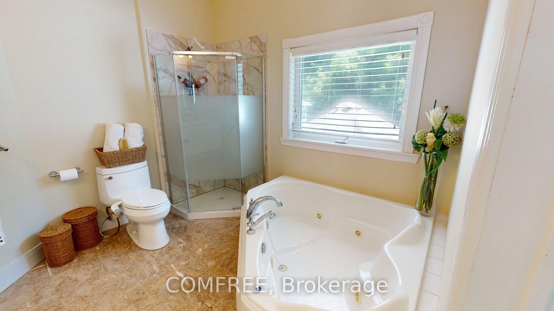 11022 Fifth Line Property Photo 28