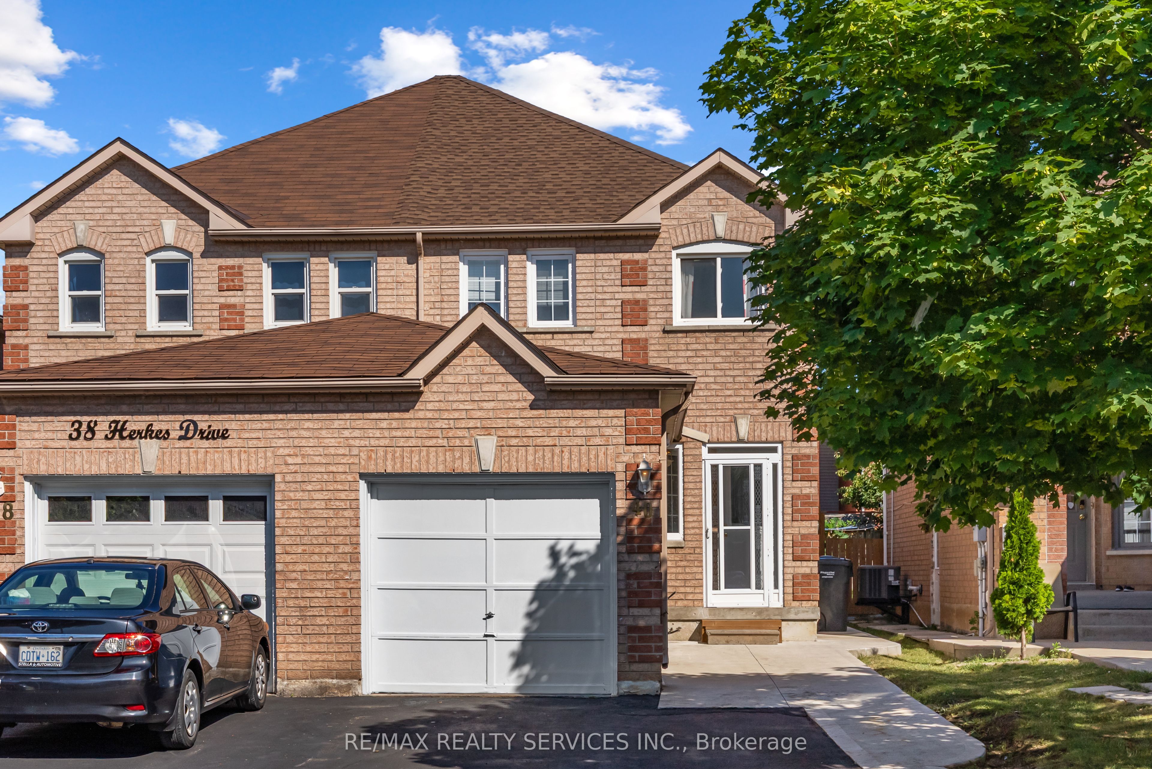 40 Herkes Drive Property Photo