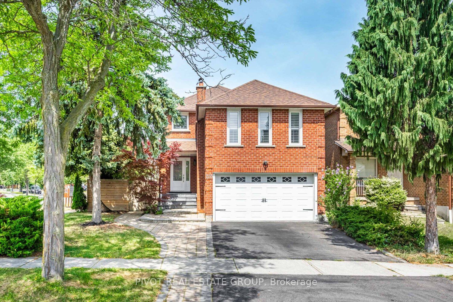 223 Lech Walesa Drive Property Photo 1