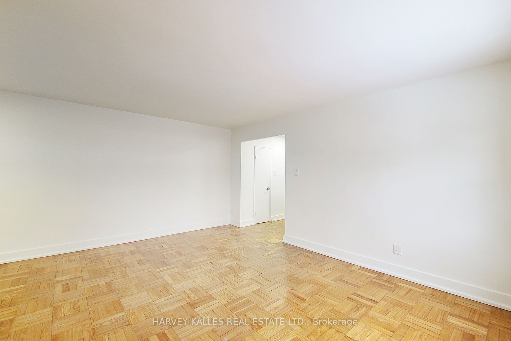285 Park Lawn Road 203 Property Photo 11