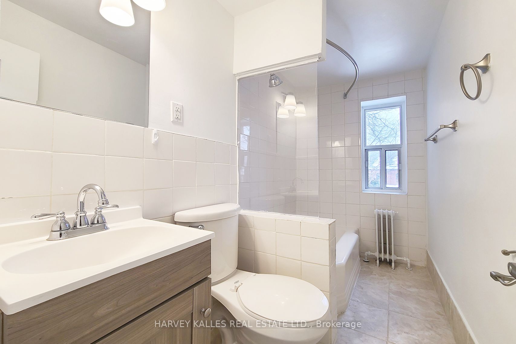 285 Park Lawn Road 203 Property Photo 12