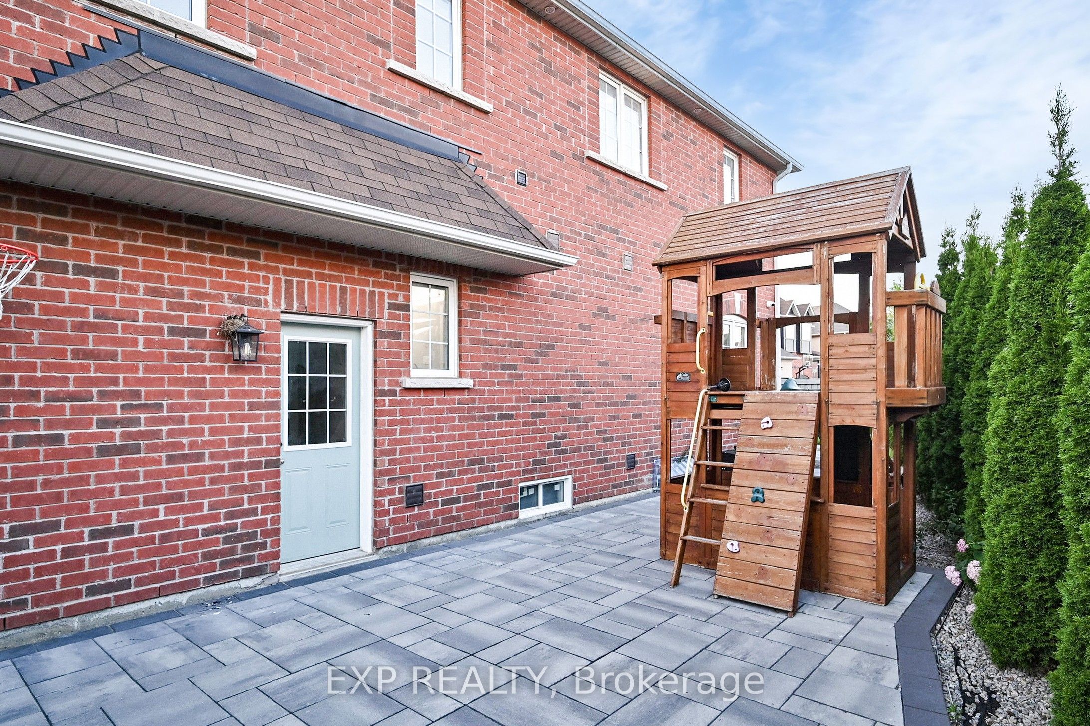 28 Red Ash Court Property Photo 46
