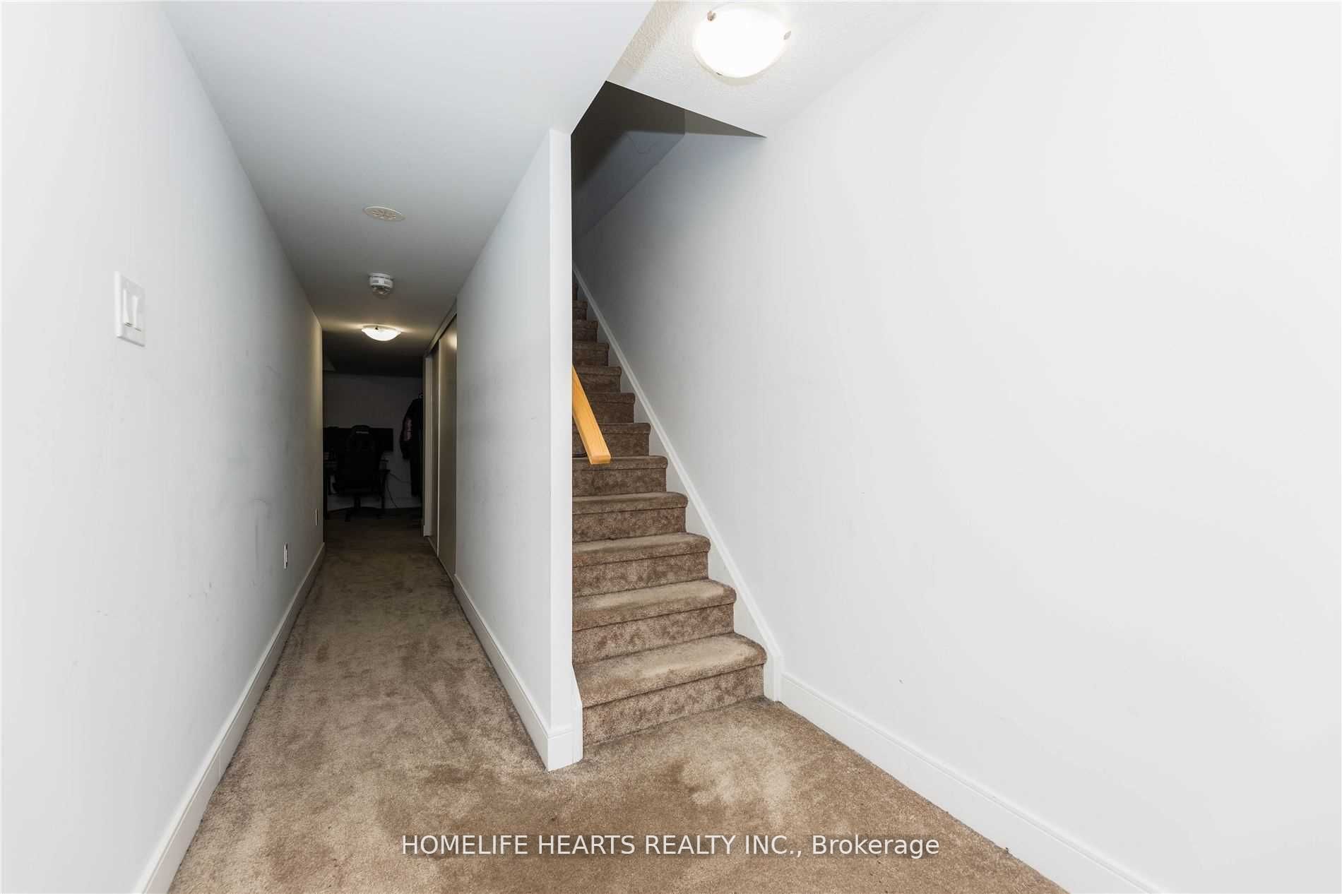 18 Whitehorn Lane Property Photo 7