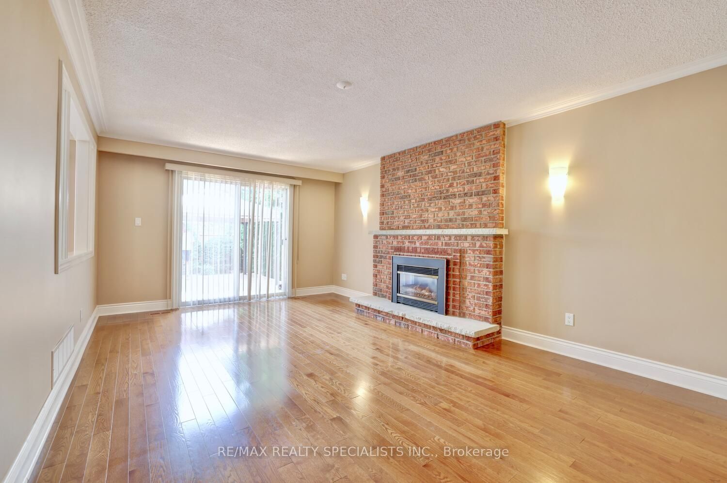 1677 Sherwood Forrest Circle Property Photo 15