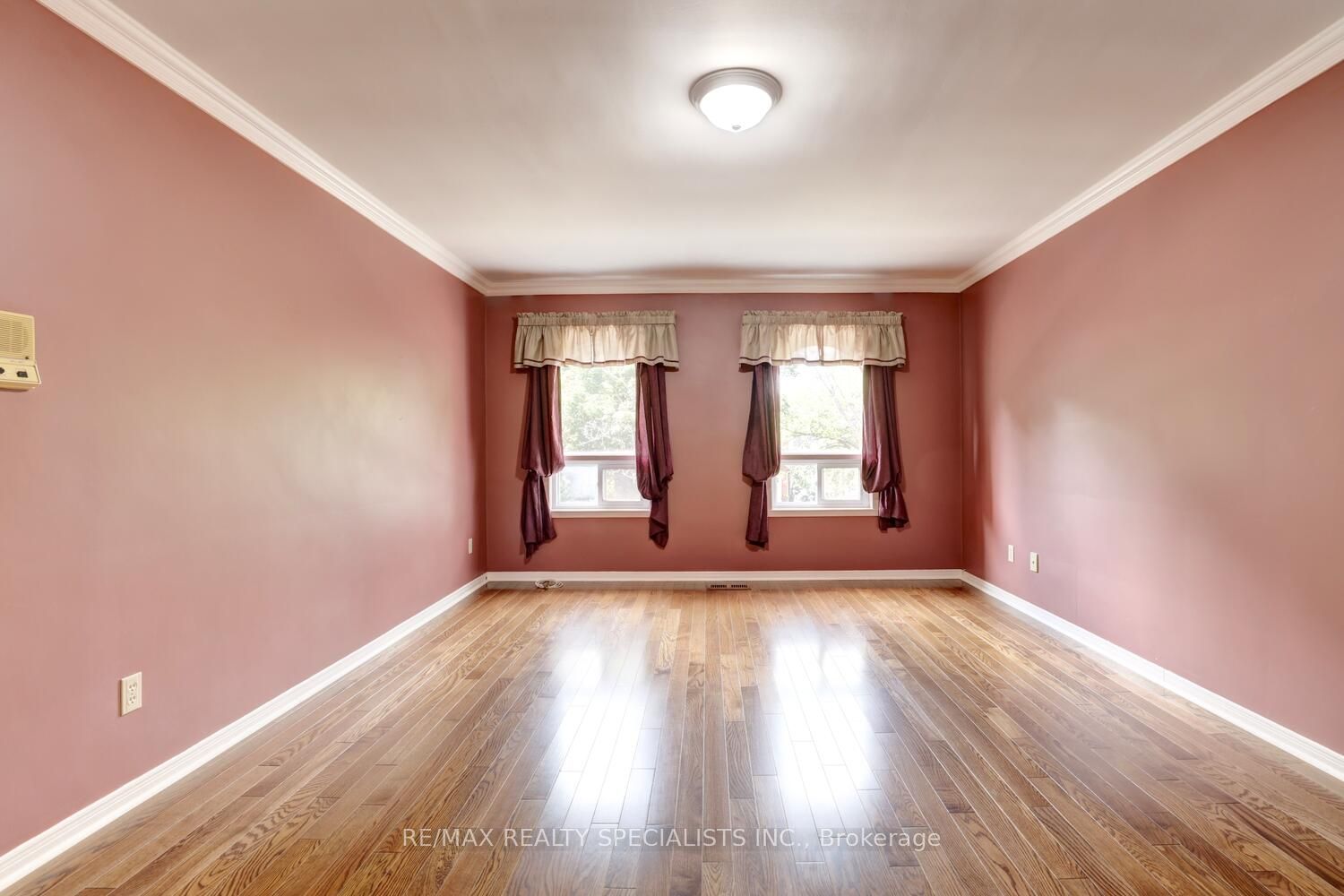 1677 Sherwood Forrest Circle Property Photo 19