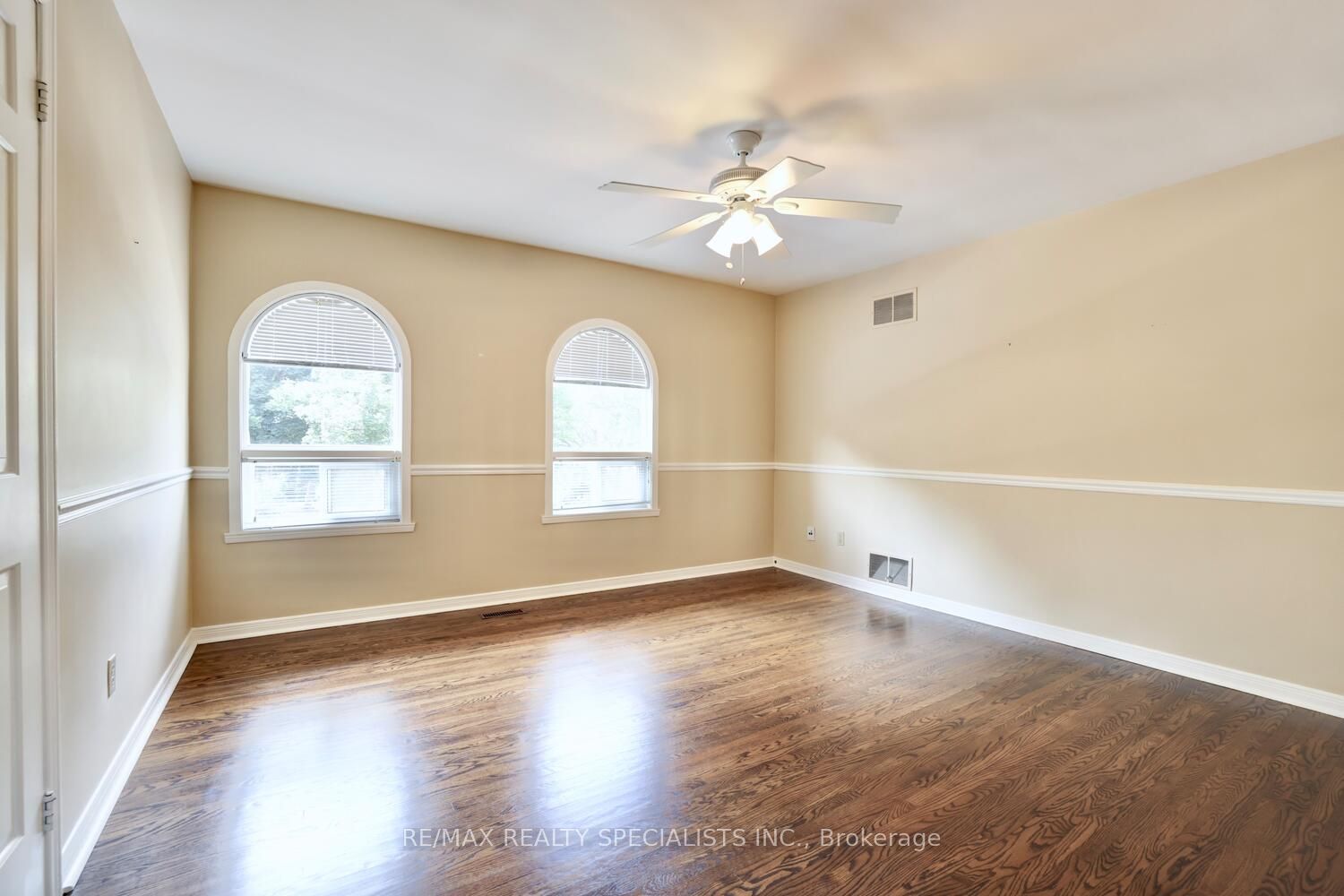 1677 Sherwood Forrest Circle Property Photo 22