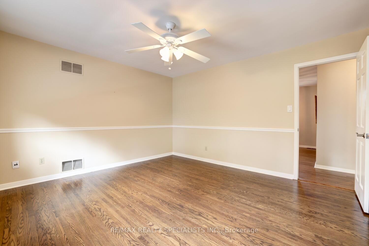 1677 Sherwood Forrest Circle Property Photo 23
