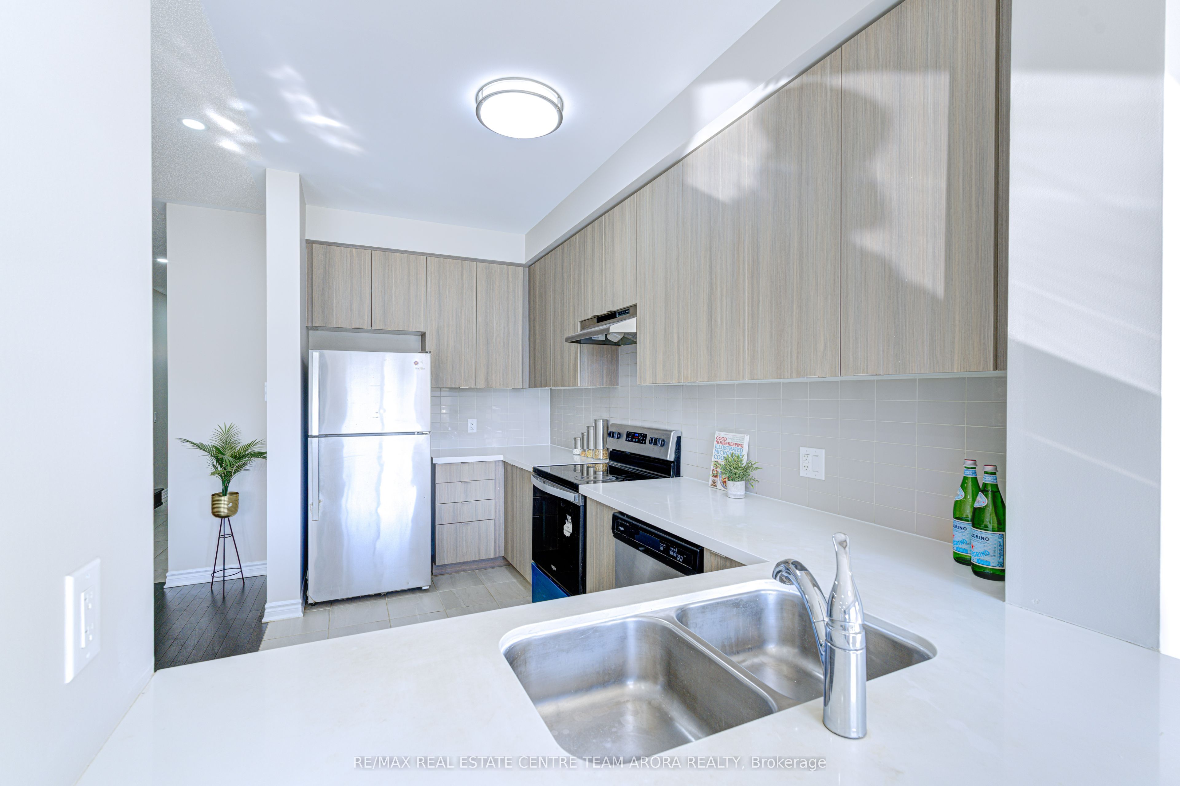 50 Edinburgh Drive 71 Property Photo 16