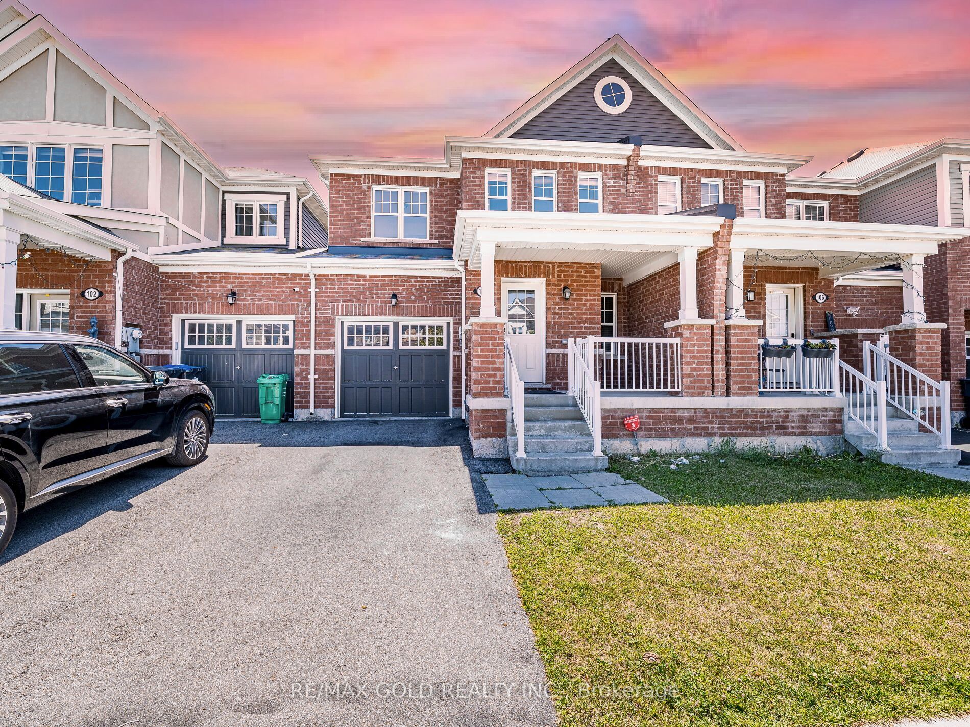 104 Thornbush Boulevard Property Photo 1