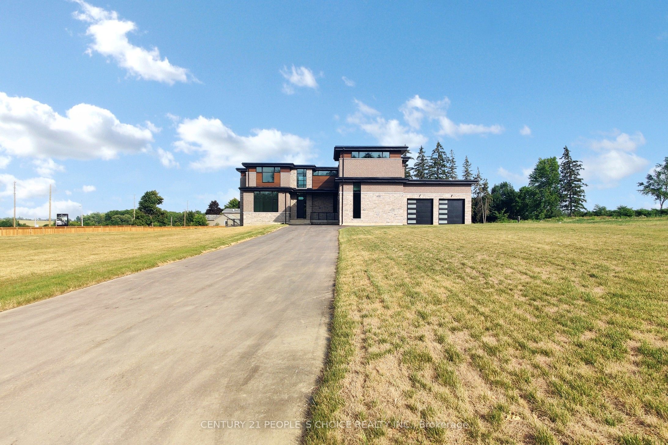 14 Sugarbush Court Property Photo 2