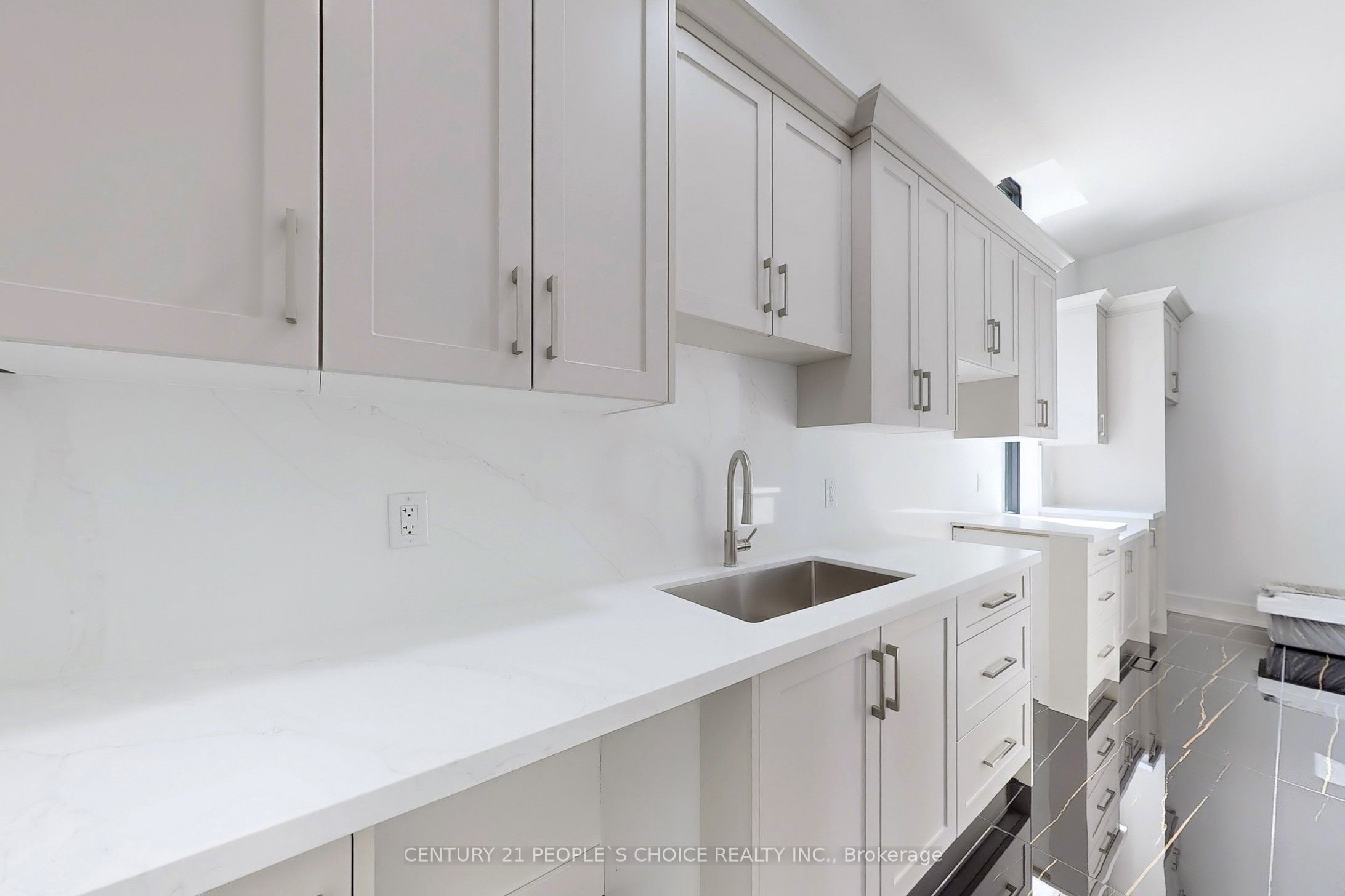 14 Sugarbush Court Property Photo 7