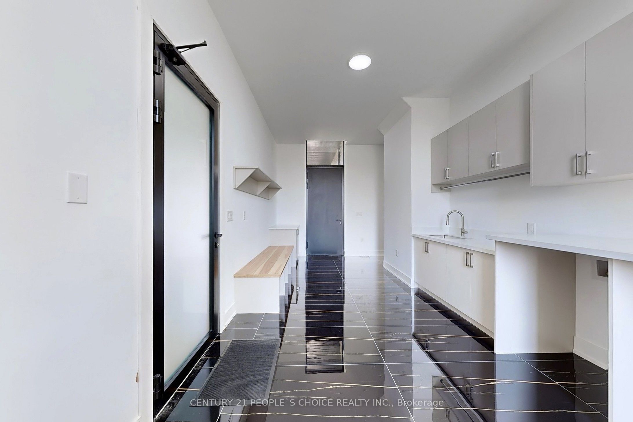 14 Sugarbush Court Property Photo 8
