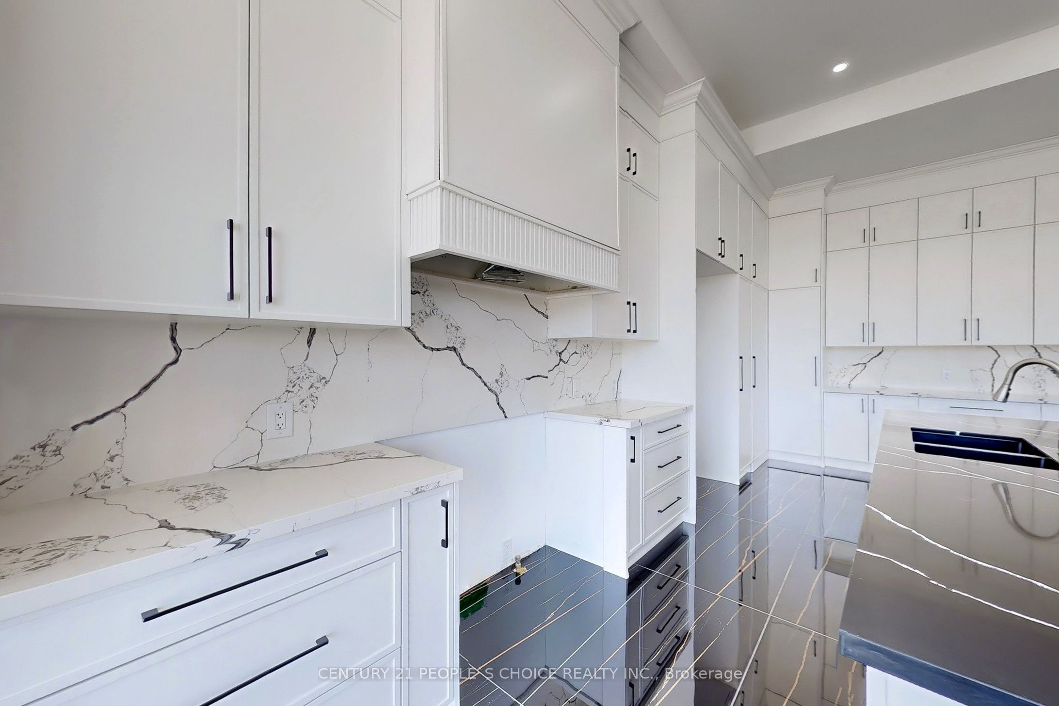 14 Sugarbush Court Property Photo 13
