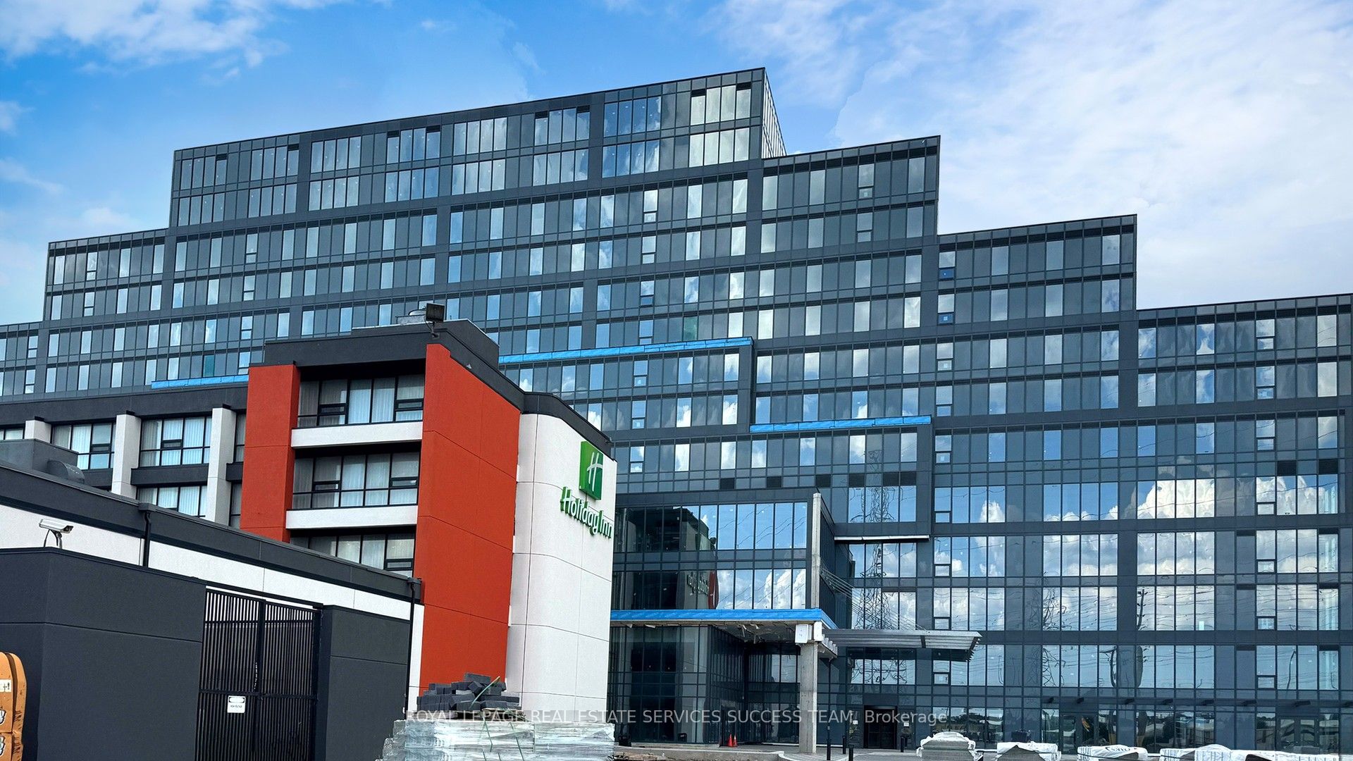 600 Dixon Road 301