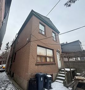 975 Dovercourt Road Property Photo 1