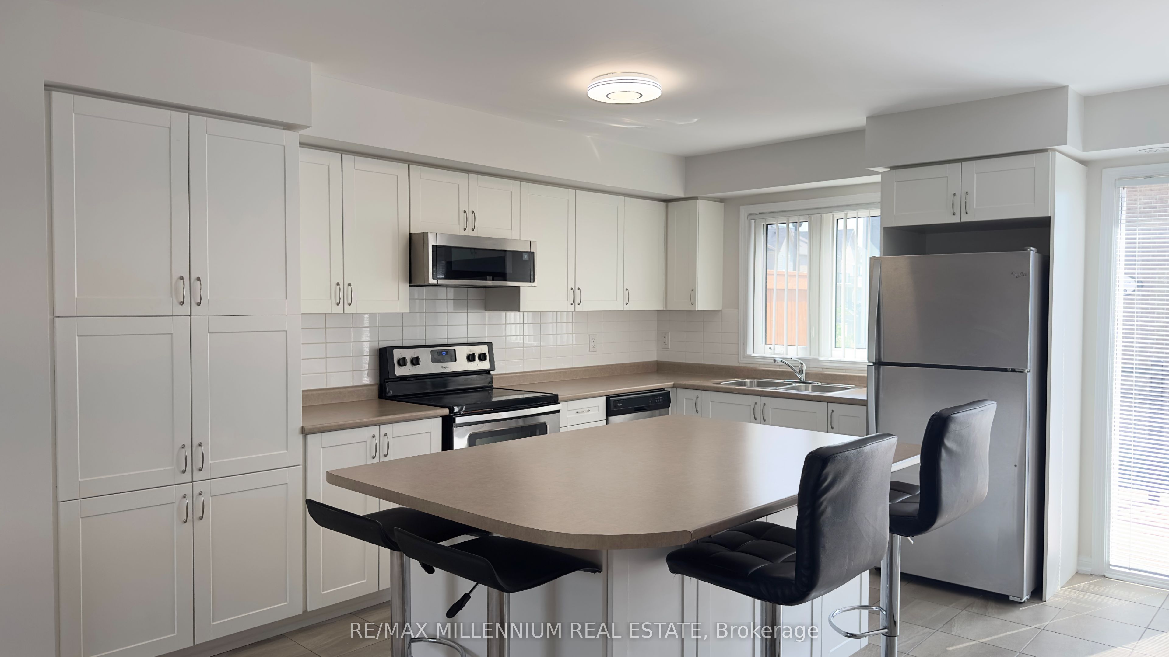 250 Sunny Meadow Boulevard 15 Property Photo 8