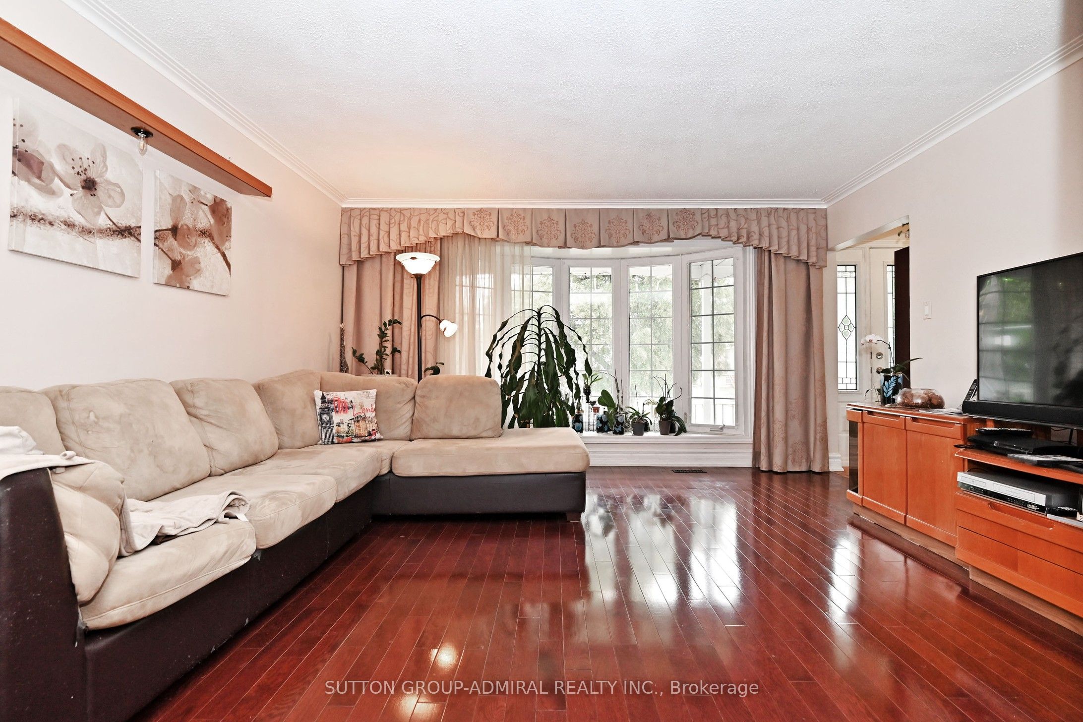47 Tobermory Drive Property Photo 4