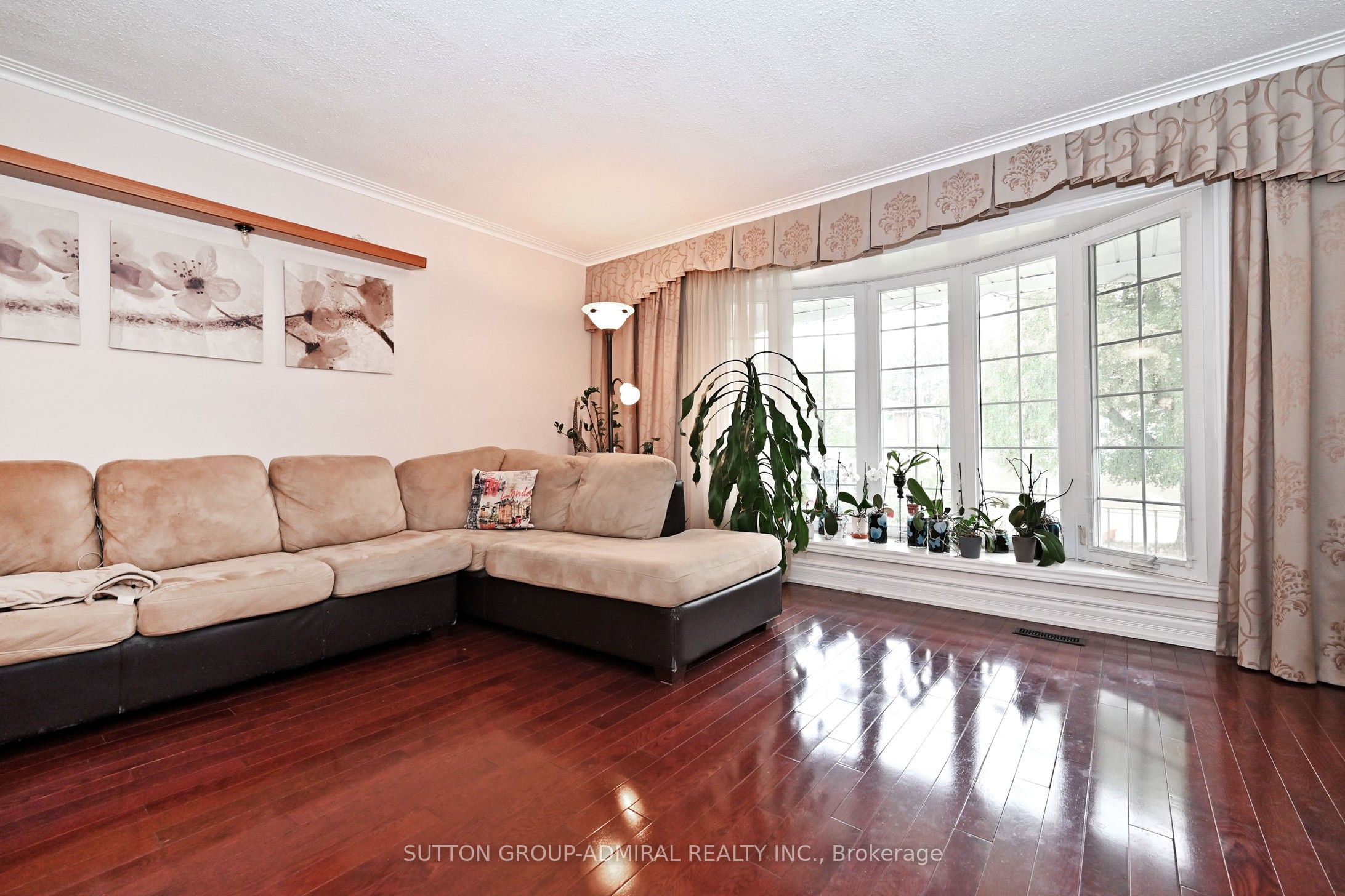 47 Tobermory Drive Property Photo 5
